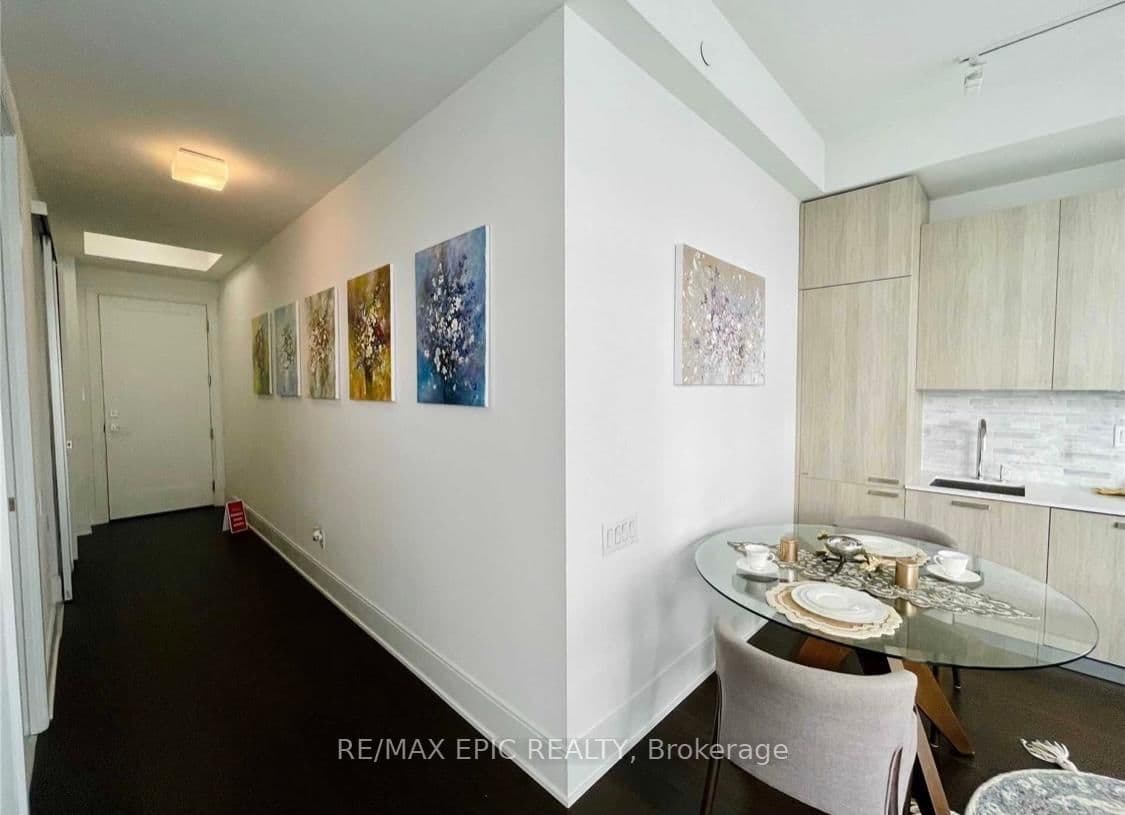 50 Charles Street E, Unit 4705 thumbnail 4