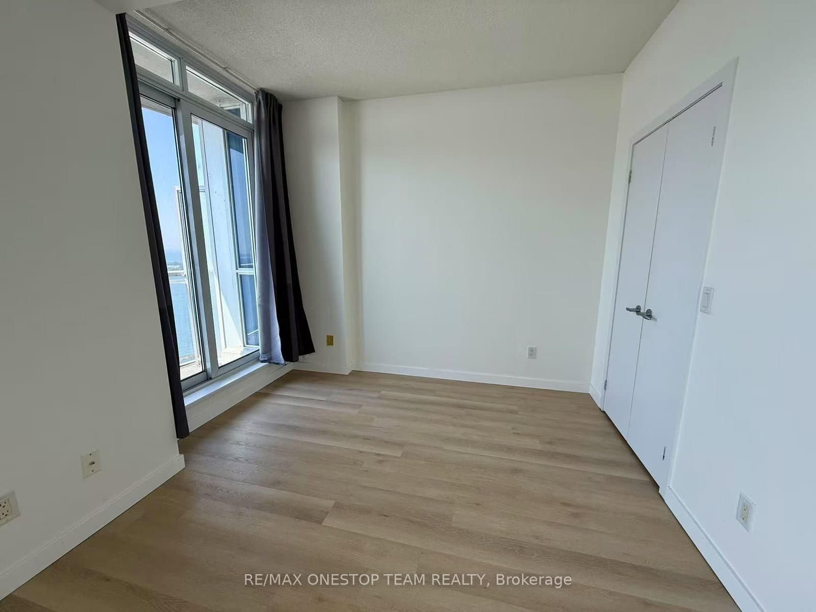 208 Queens Quay W, Unit 3506 thumbnail 11