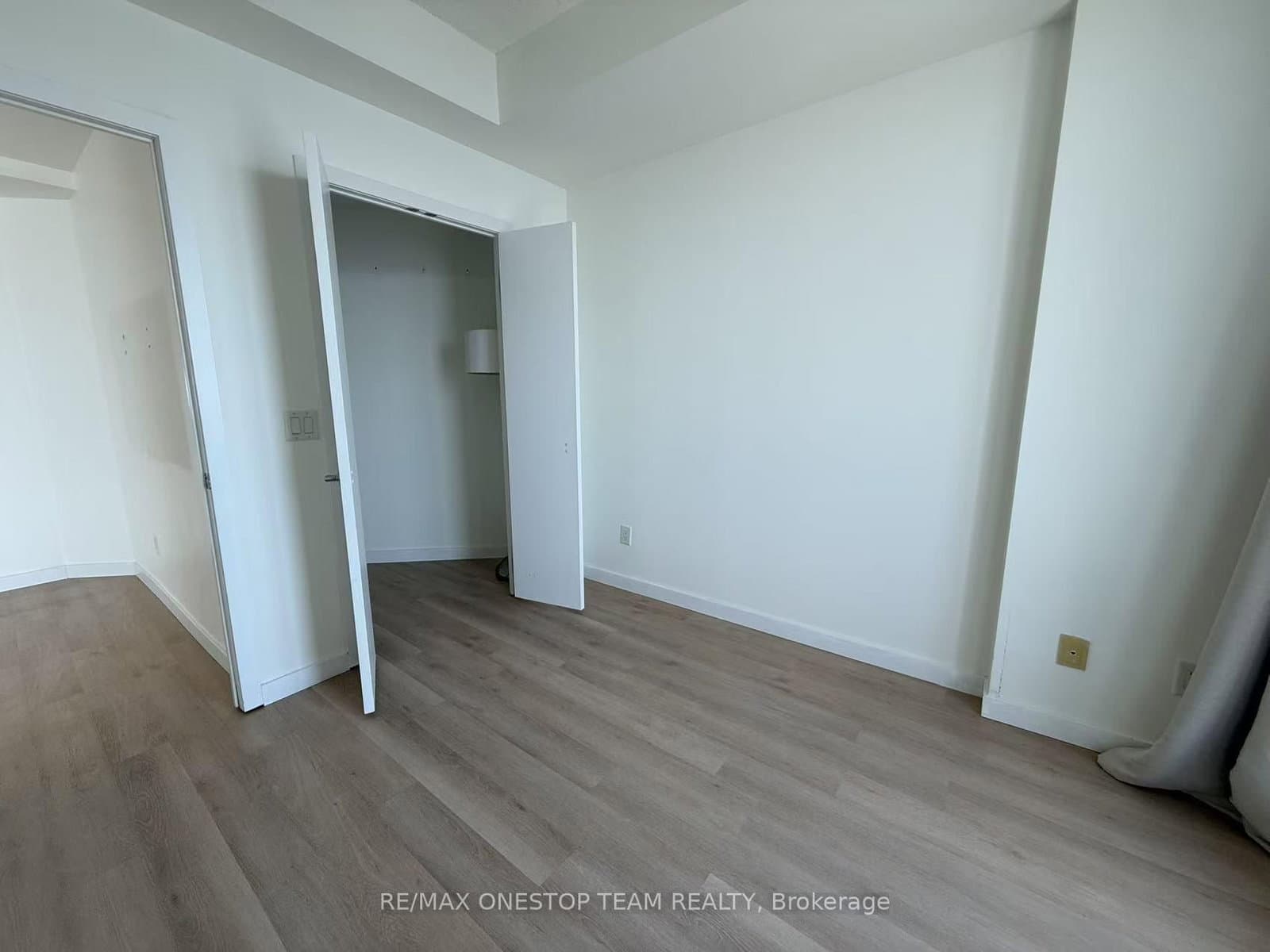 208 Queens Quay W, Unit 3506 thumbnail 16