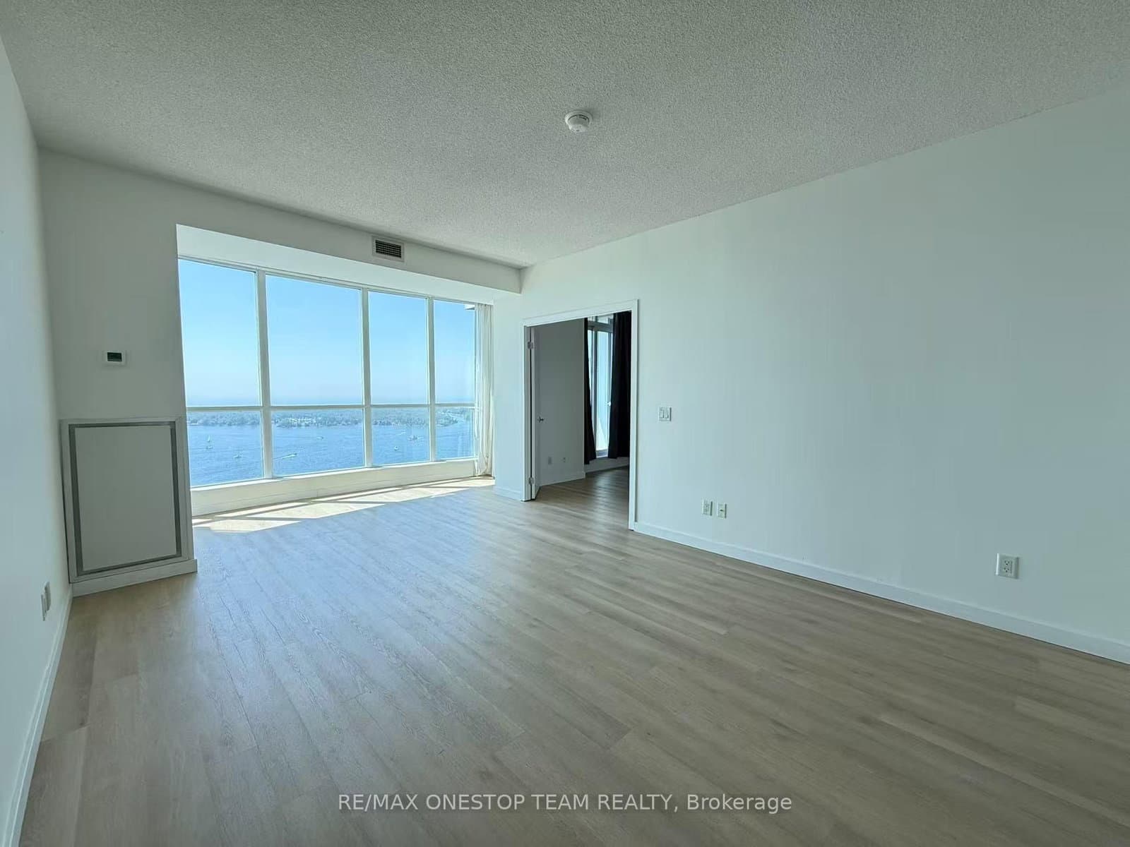 208 Queens Quay W, Unit 3506 thumbnail 4