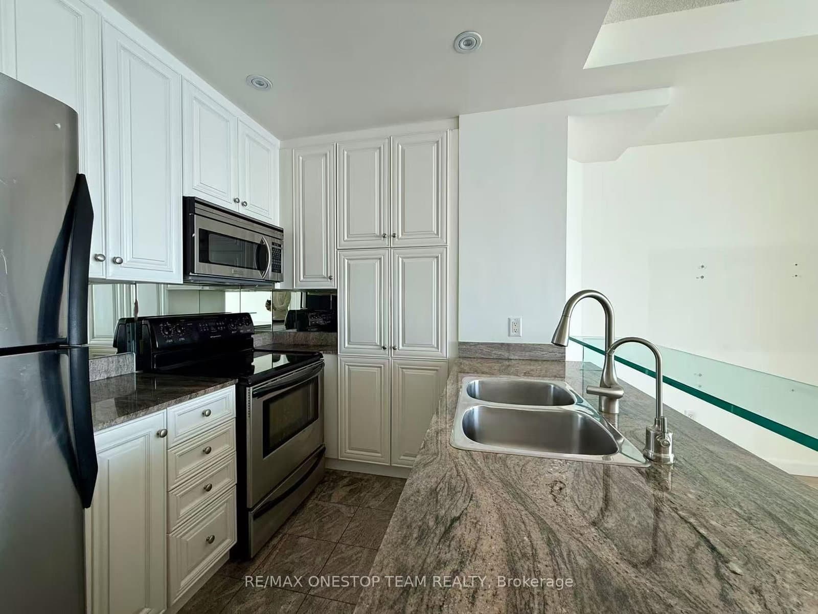 208 Queens Quay W, Unit 3506 thumbnail 8