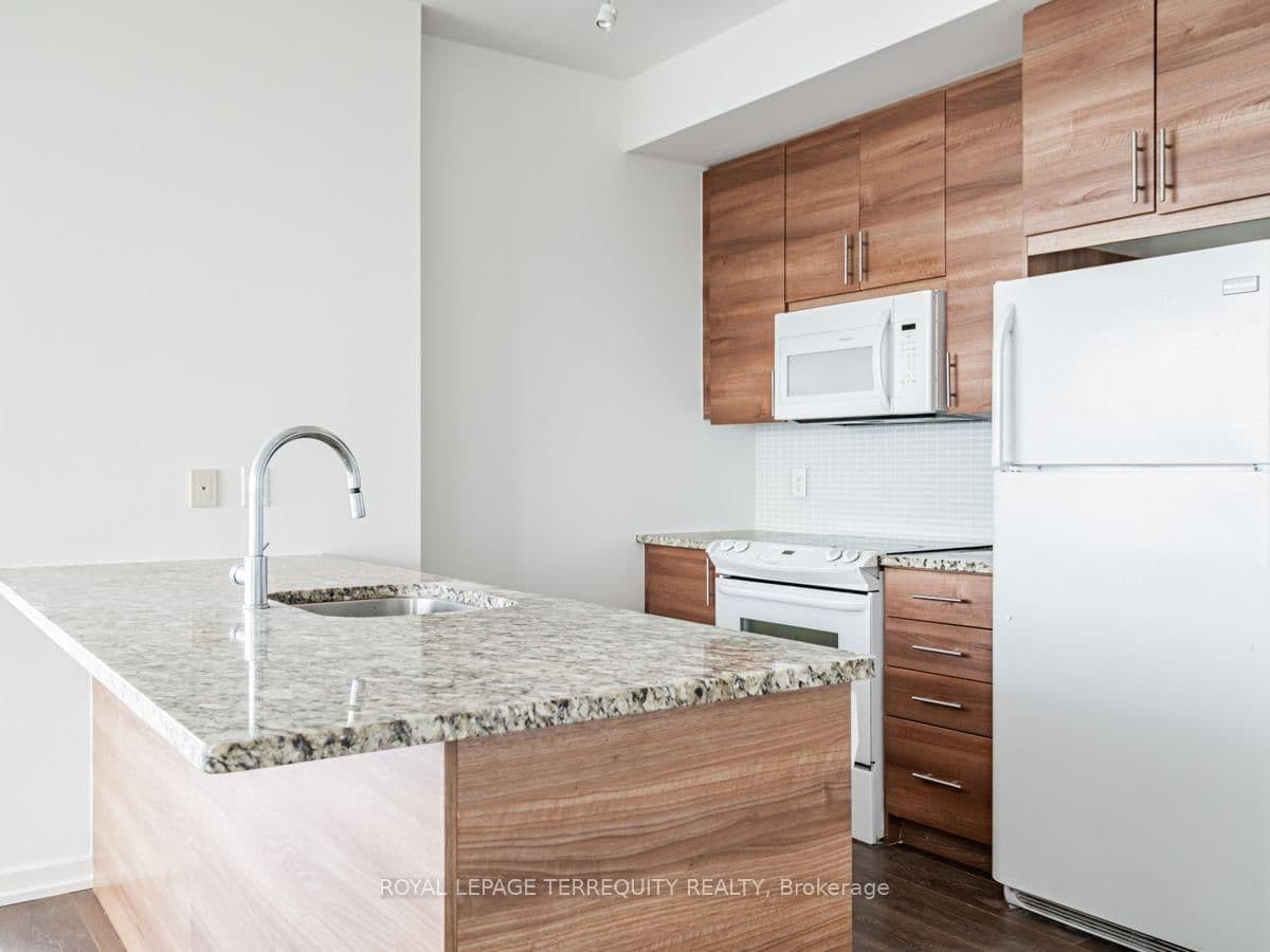 70 Forest Manor Road, Unit 2008 thumbnail 12
