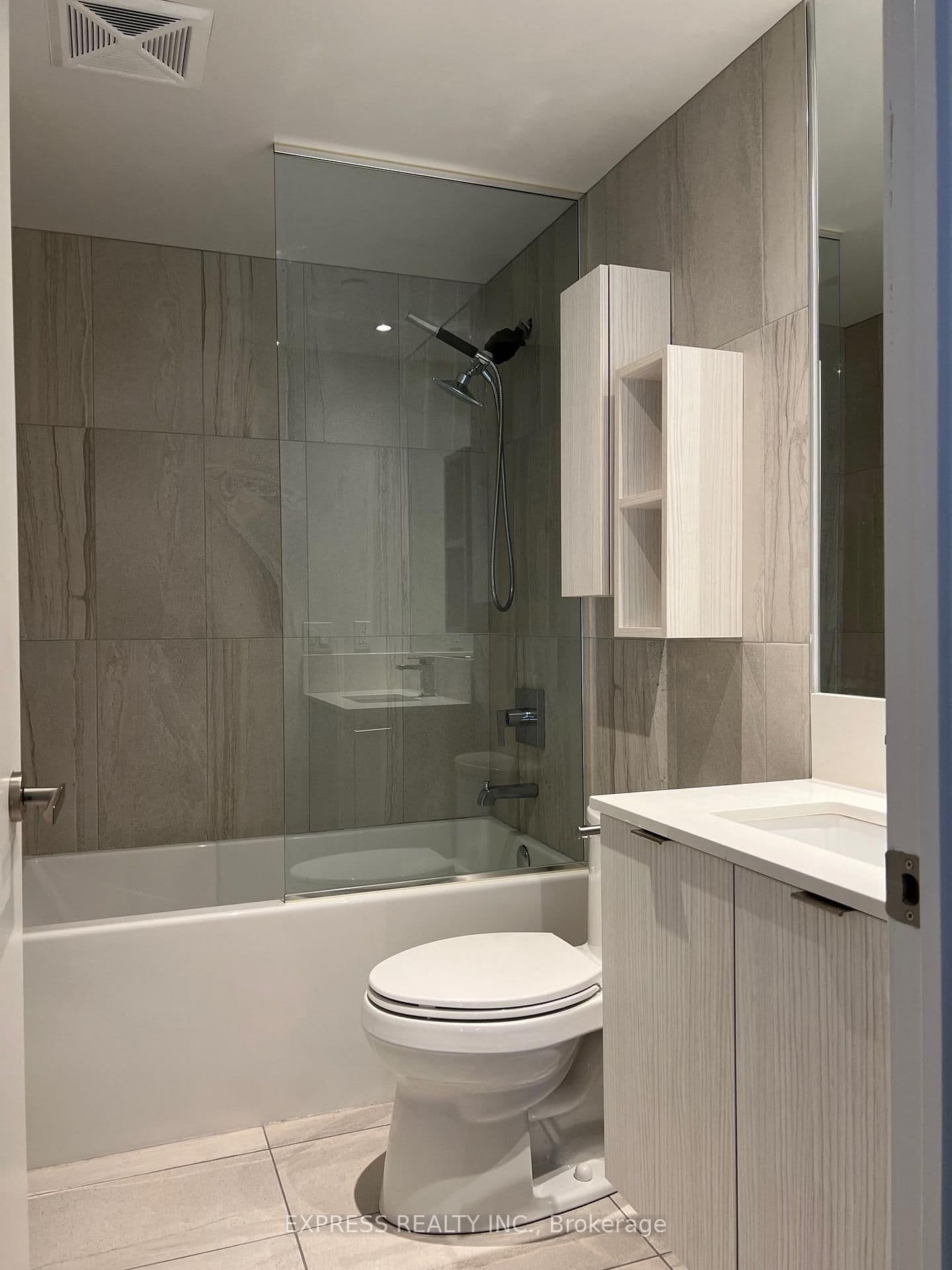195 Redpath Avenue, Unit 2306 thumbnail 4