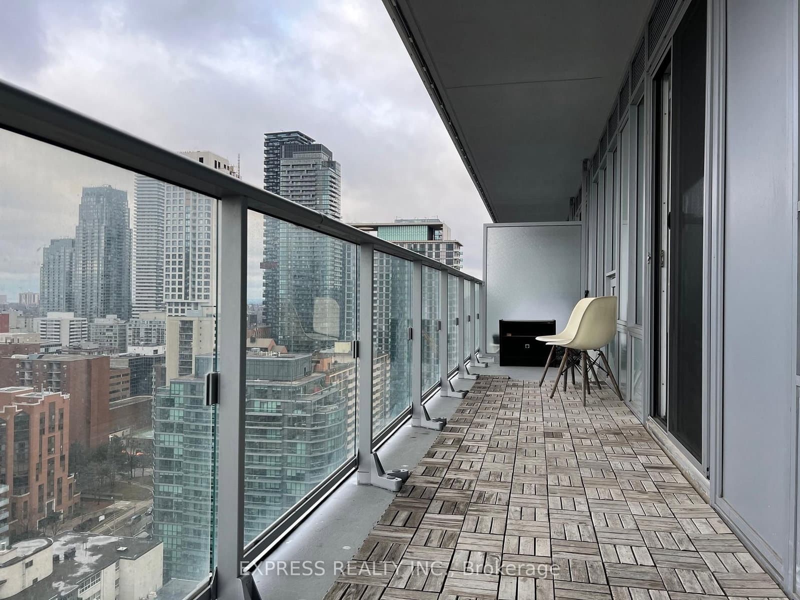 195 Redpath Avenue, Unit 2306 thumbnail 6