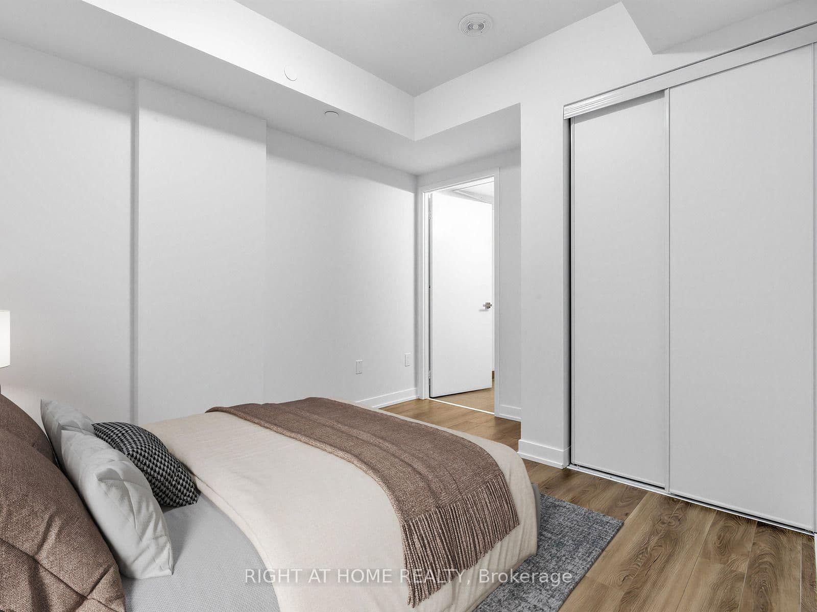 500 Wilson Avenue, Unit 423 thumbnail 11