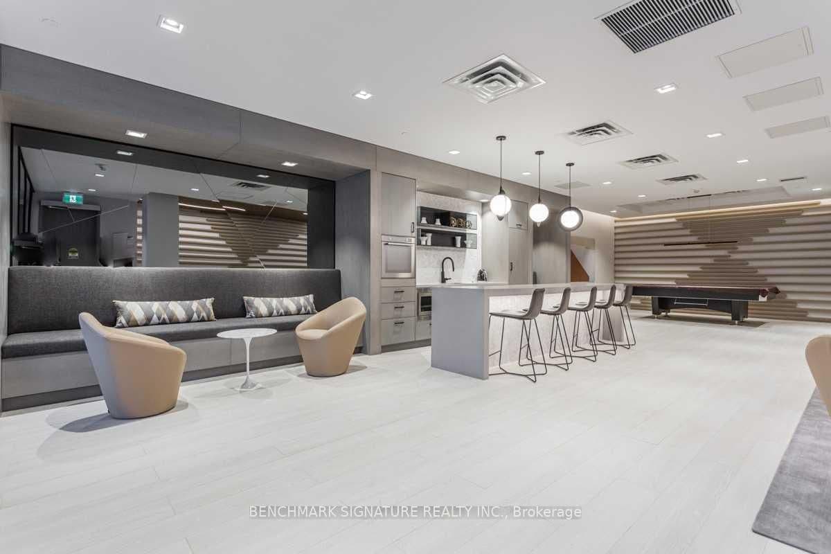 180 Fairview Mall Drive, Unit 1805 thumbnail 13