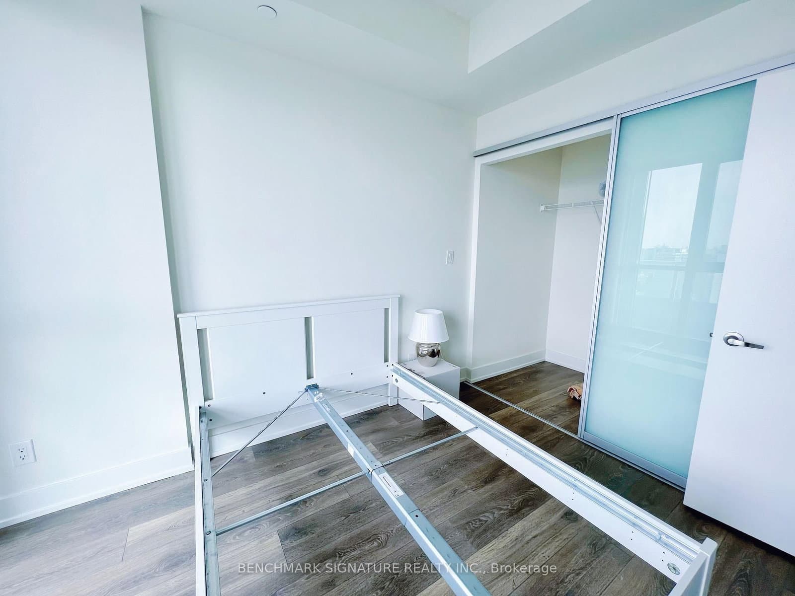 180 Fairview Mall Drive, Unit 1805 thumbnail 7