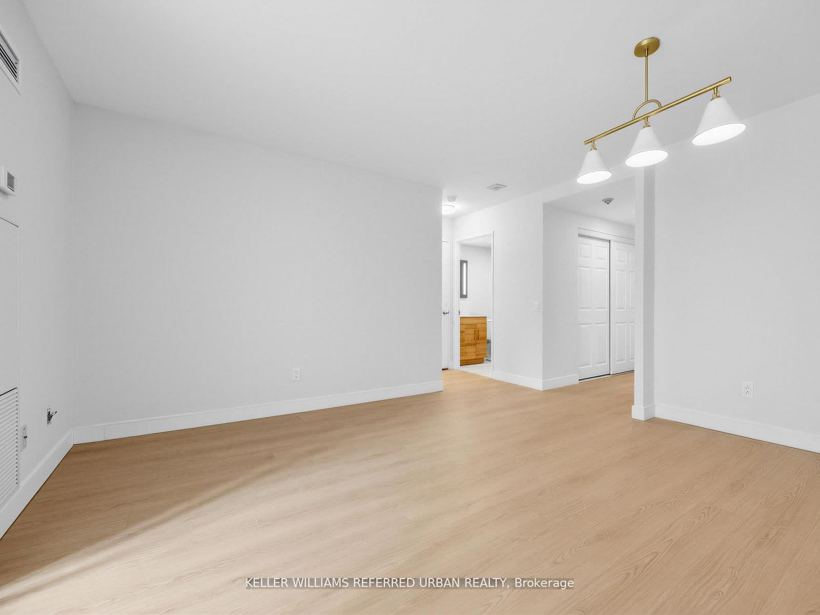 7 Bishop Avenue, Unit 217 thumbnail 10