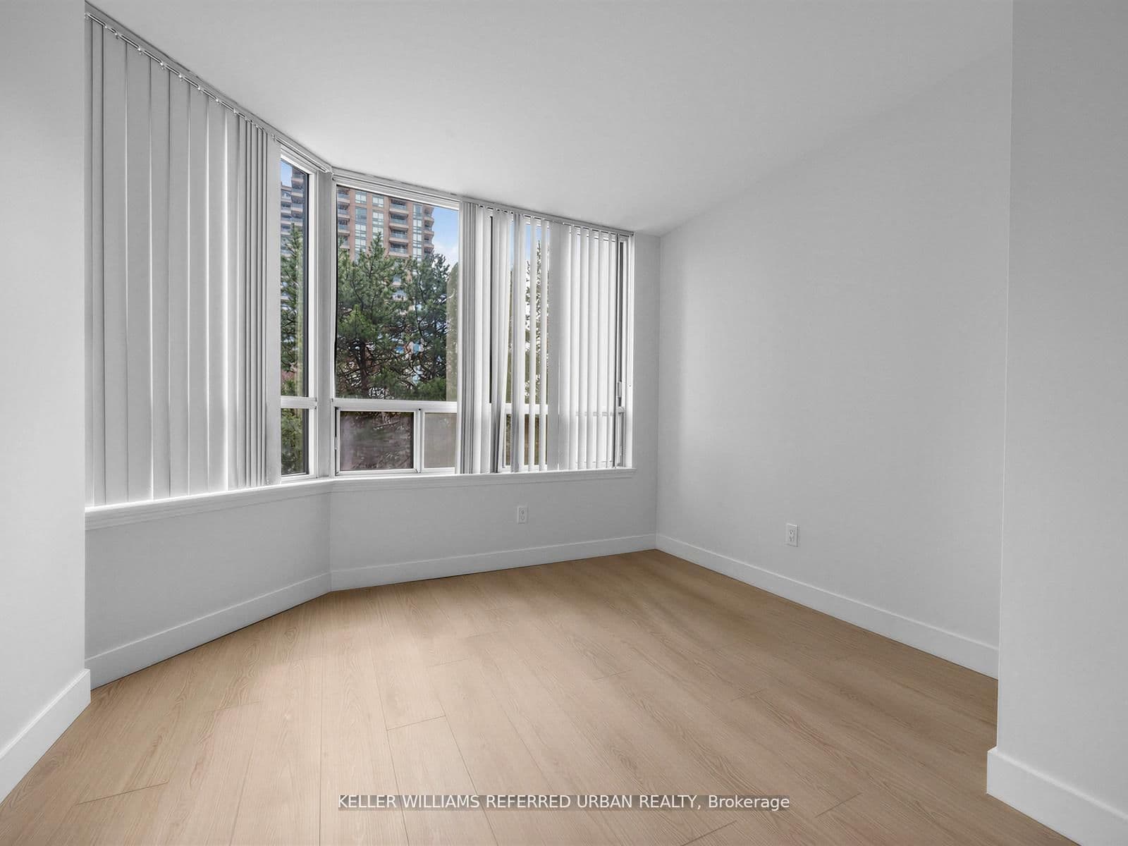 7 Bishop Avenue, Unit 217 thumbnail 12
