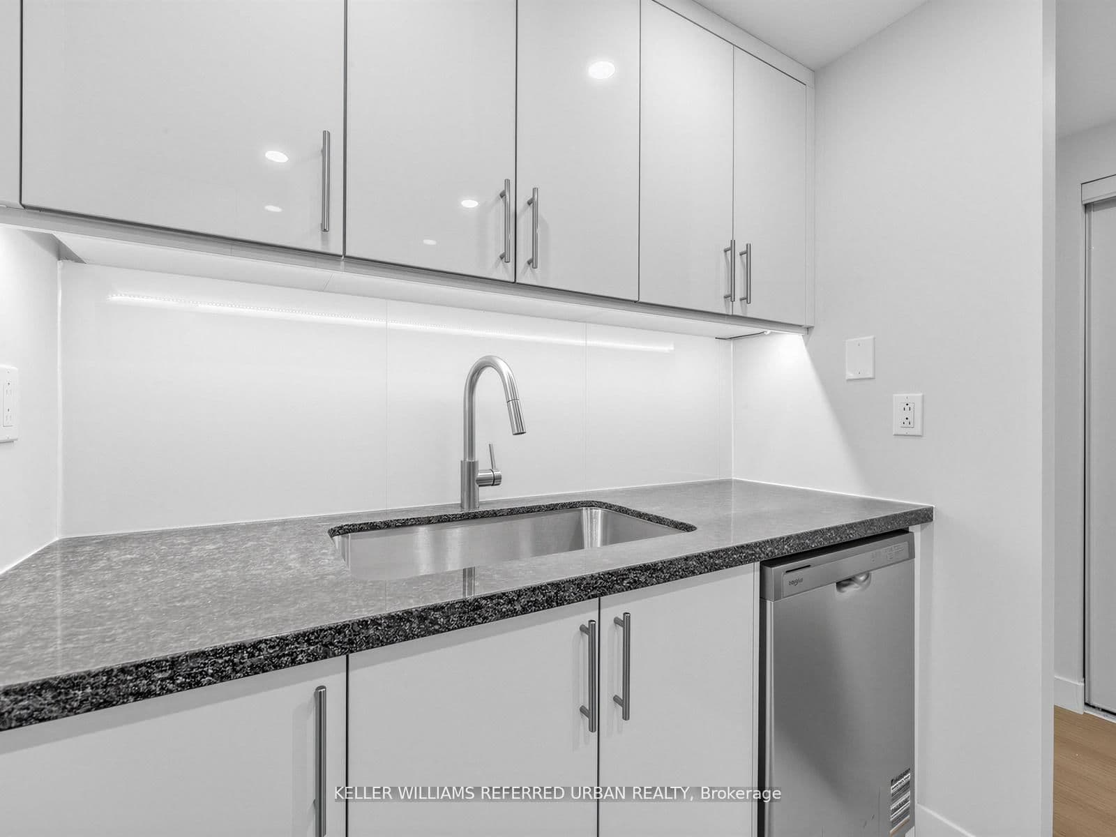 7 Bishop Avenue, Unit 217 thumbnail 25