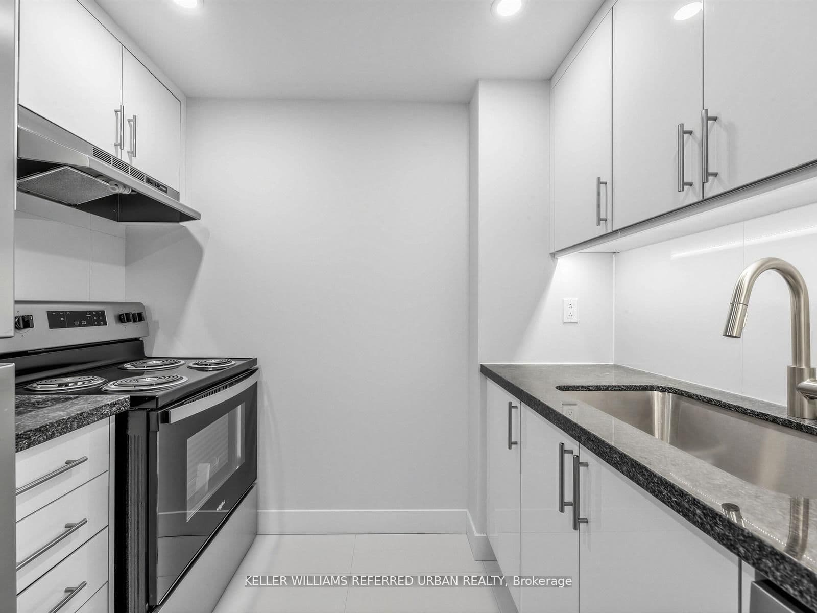 7 Bishop Avenue, Unit 217 thumbnail 5