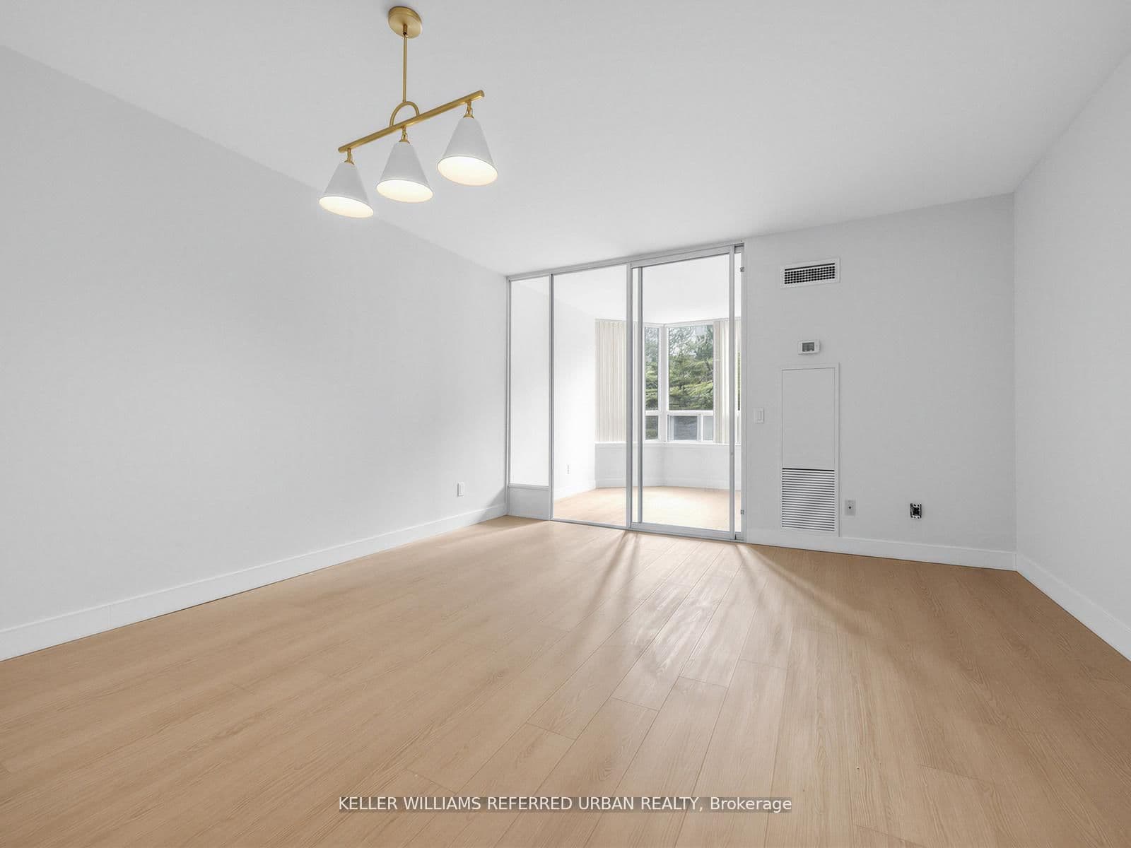7 Bishop Avenue, Unit 217 thumbnail 6