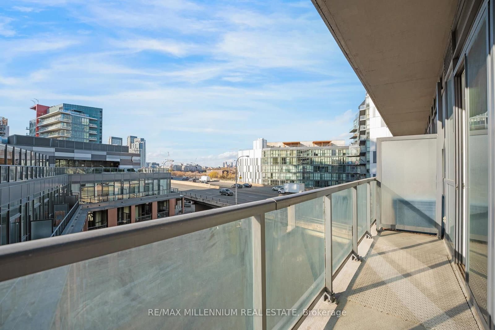 20 Bruyeres Mews, Unit 802 thumbnail 27
