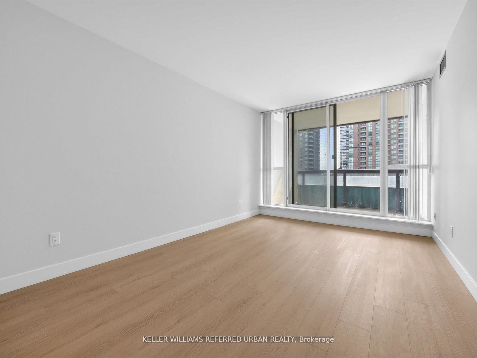 7 Bishop Avenue, Unit 501 thumbnail 21
