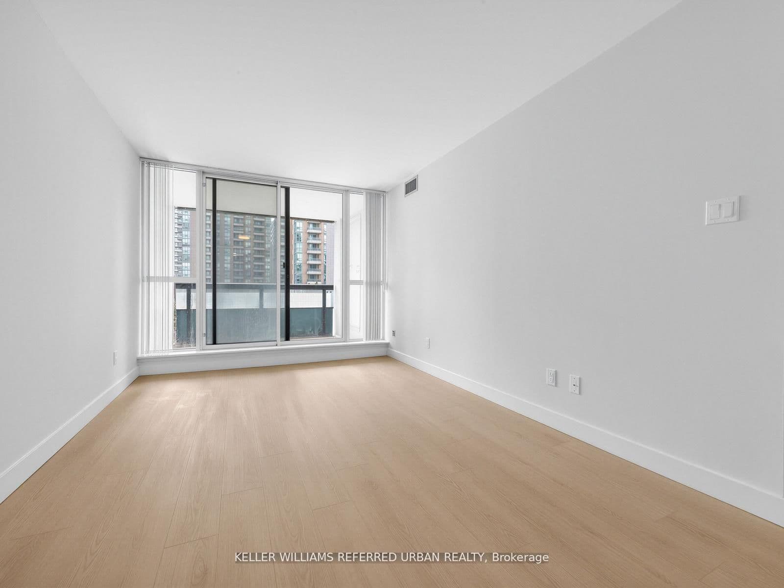 7 Bishop Avenue, Unit 501 thumbnail 22