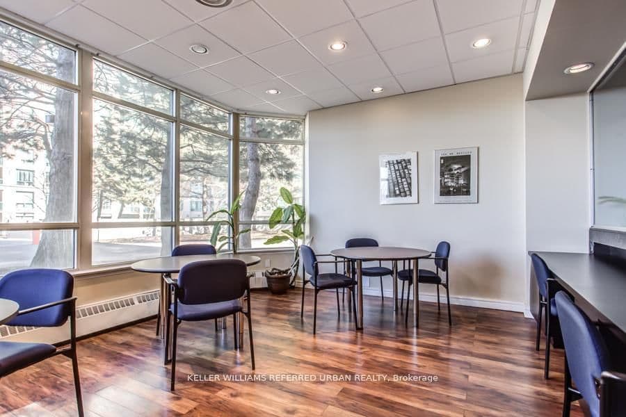 7 Bishop Avenue, Unit 501 thumbnail 31