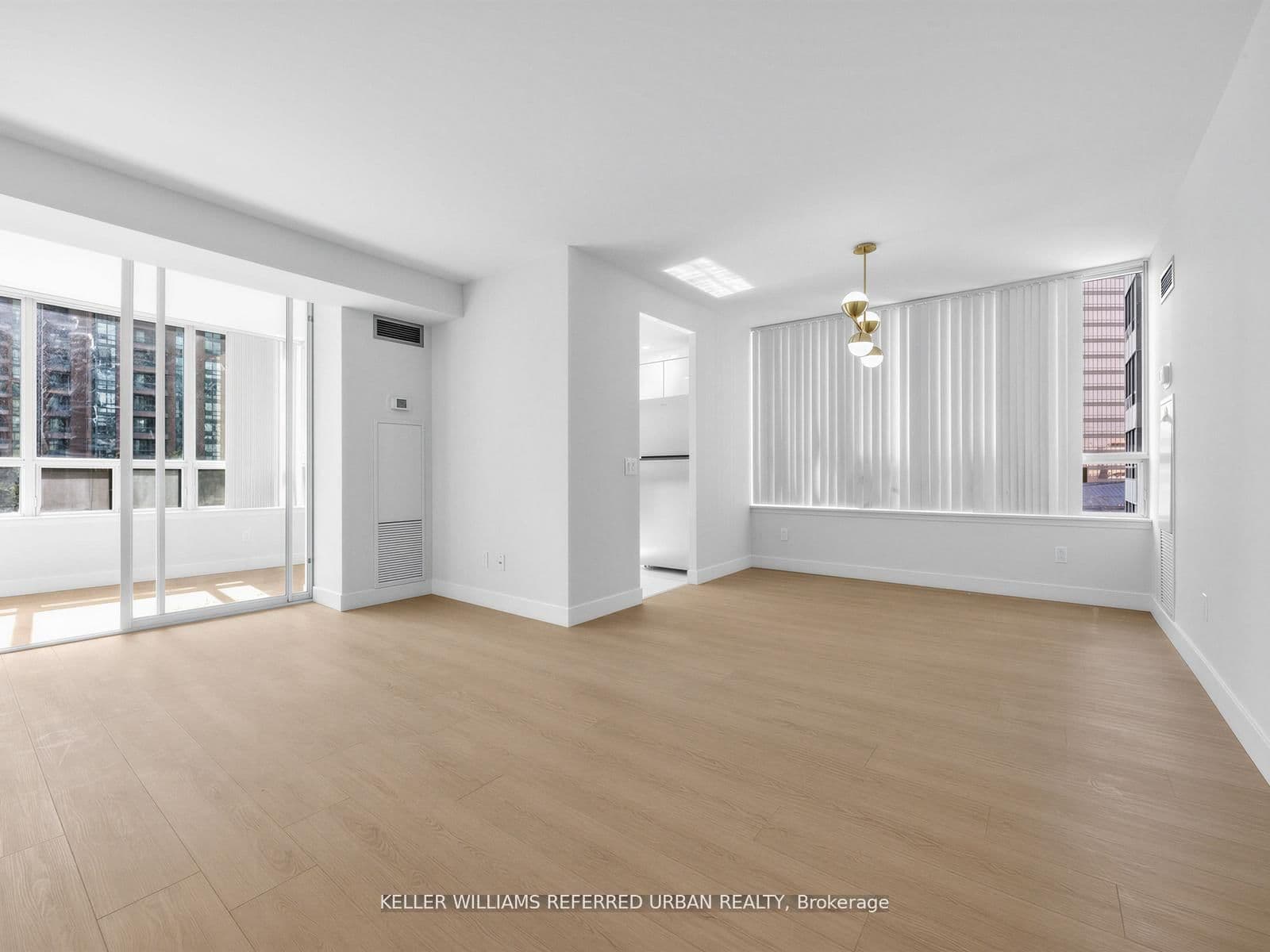 7 Bishop Avenue, Unit 501 thumbnail 6