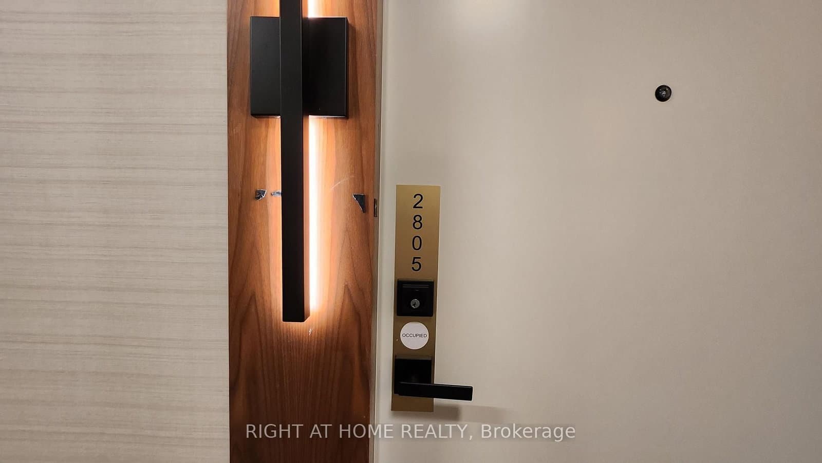 327 King Street W, Unit 2805 thumbnail 9