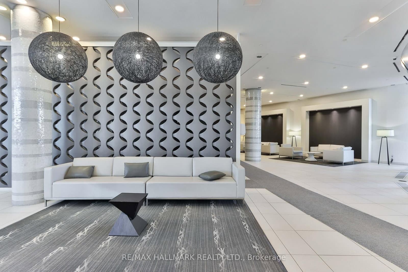 51 East Liberty Street, Unit 1003 thumbnail 3