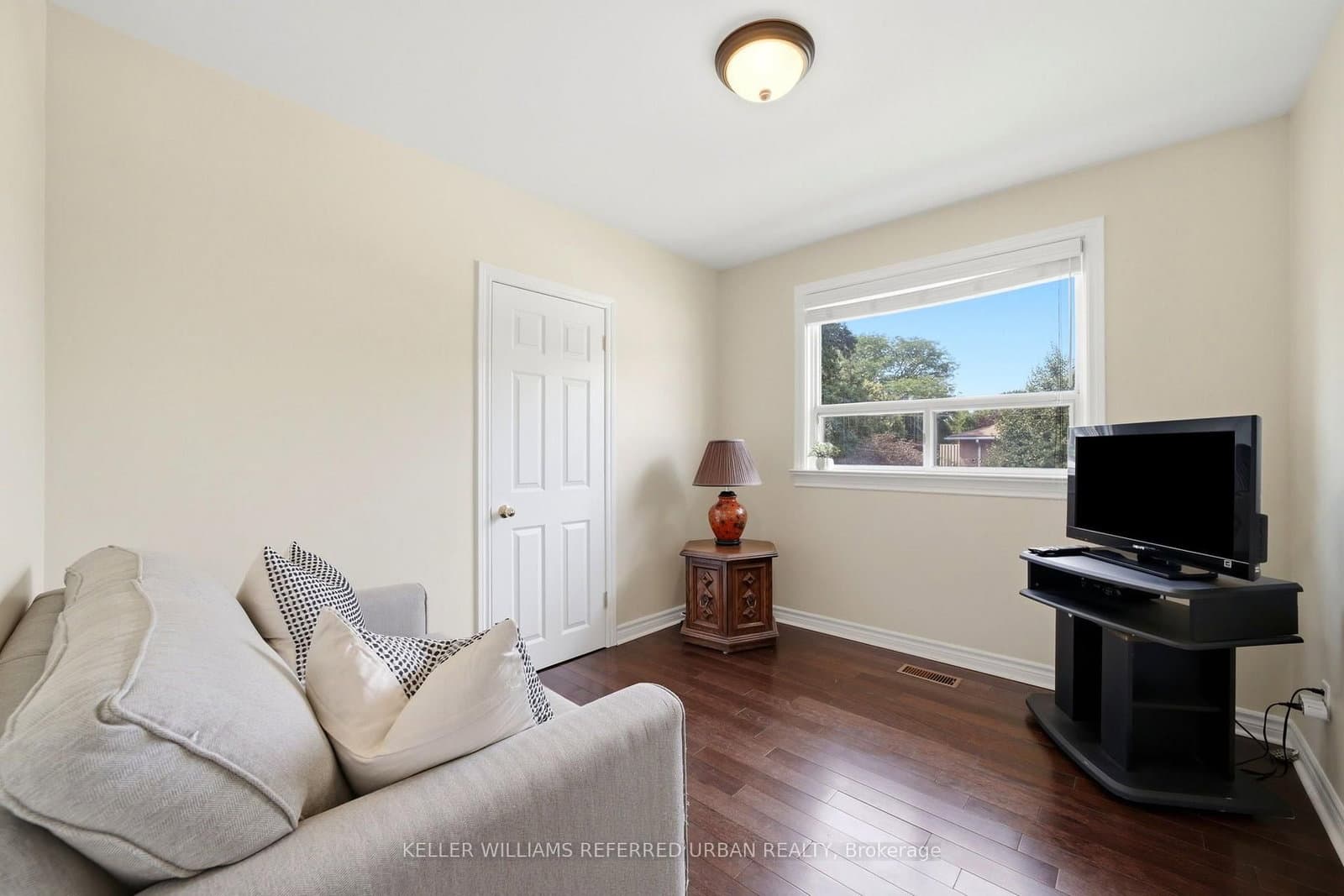 49 Santa Barbara Road thumbnail 13