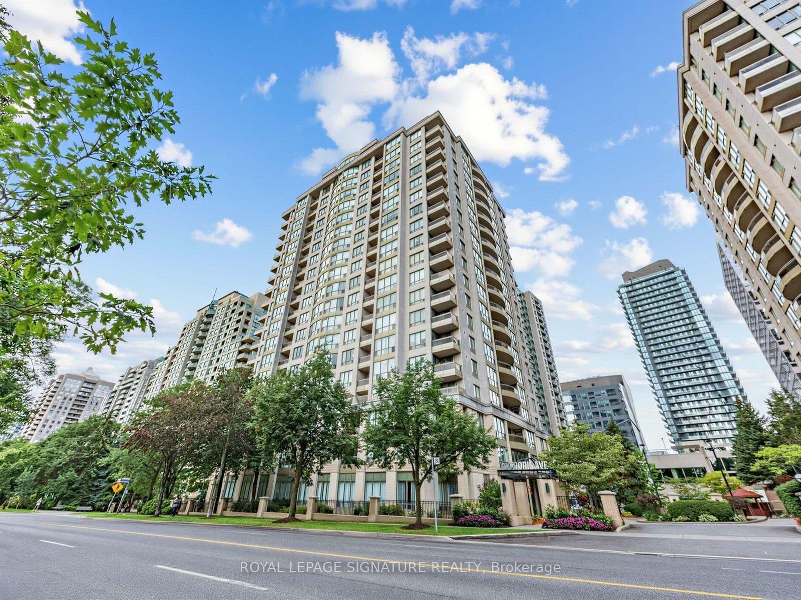 #1711 - 256 Doris Avenue