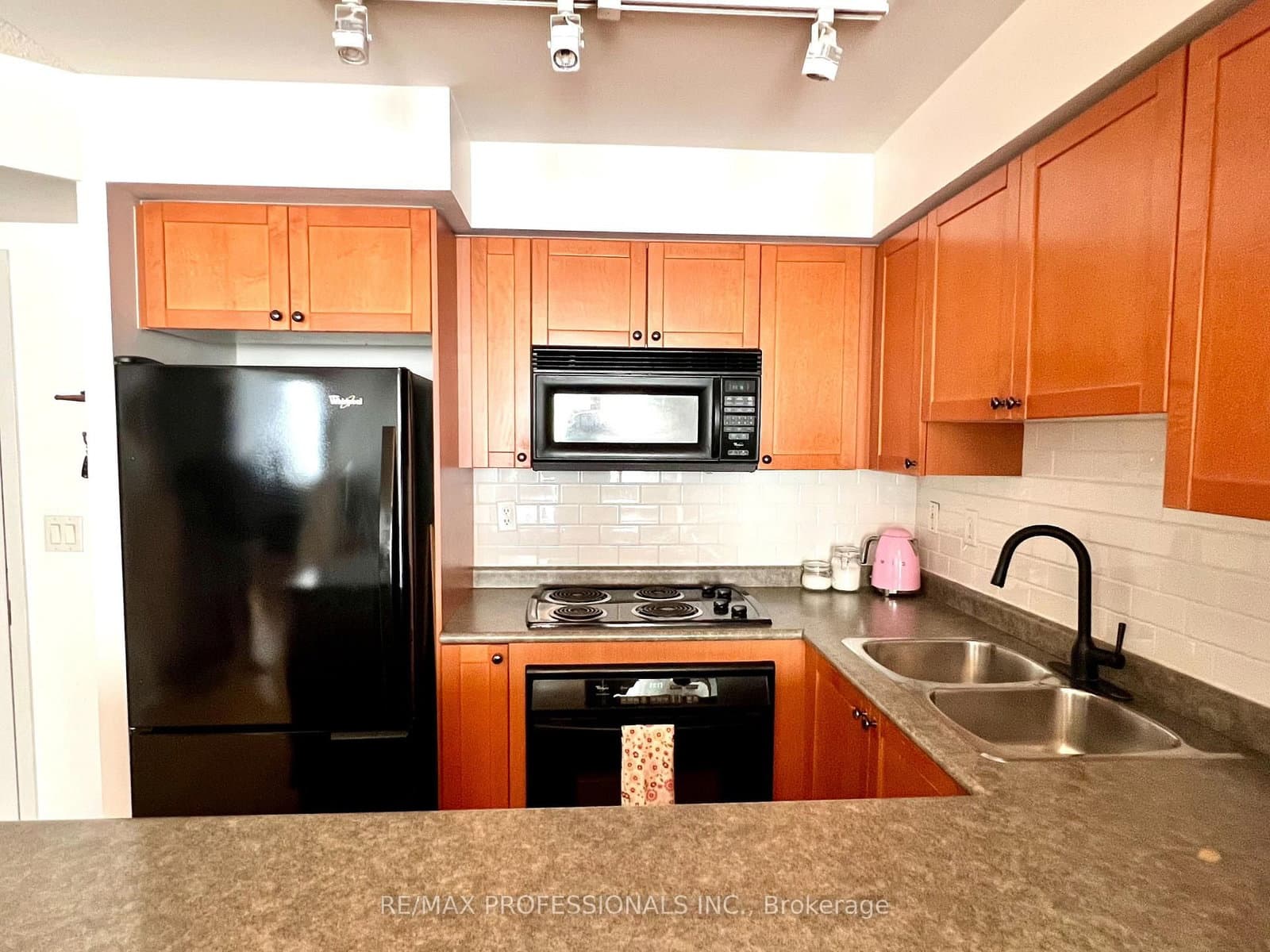 18 Stafford Street, Unit 607 thumbnail 12