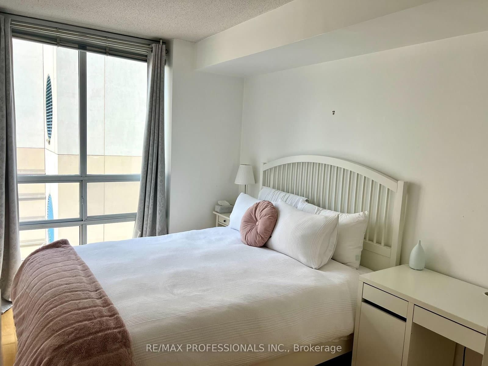 18 Stafford Street, Unit 607 thumbnail 6