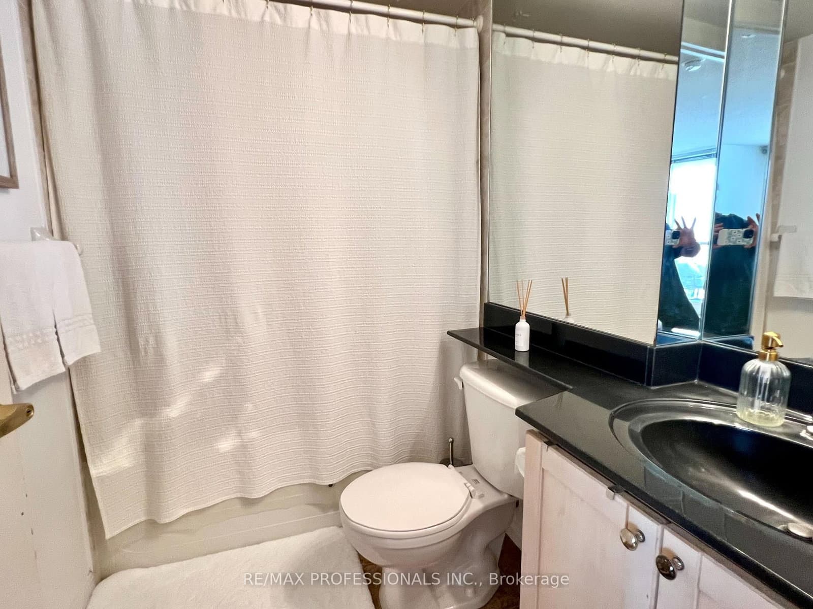 18 Stafford Street, Unit 607 thumbnail 9