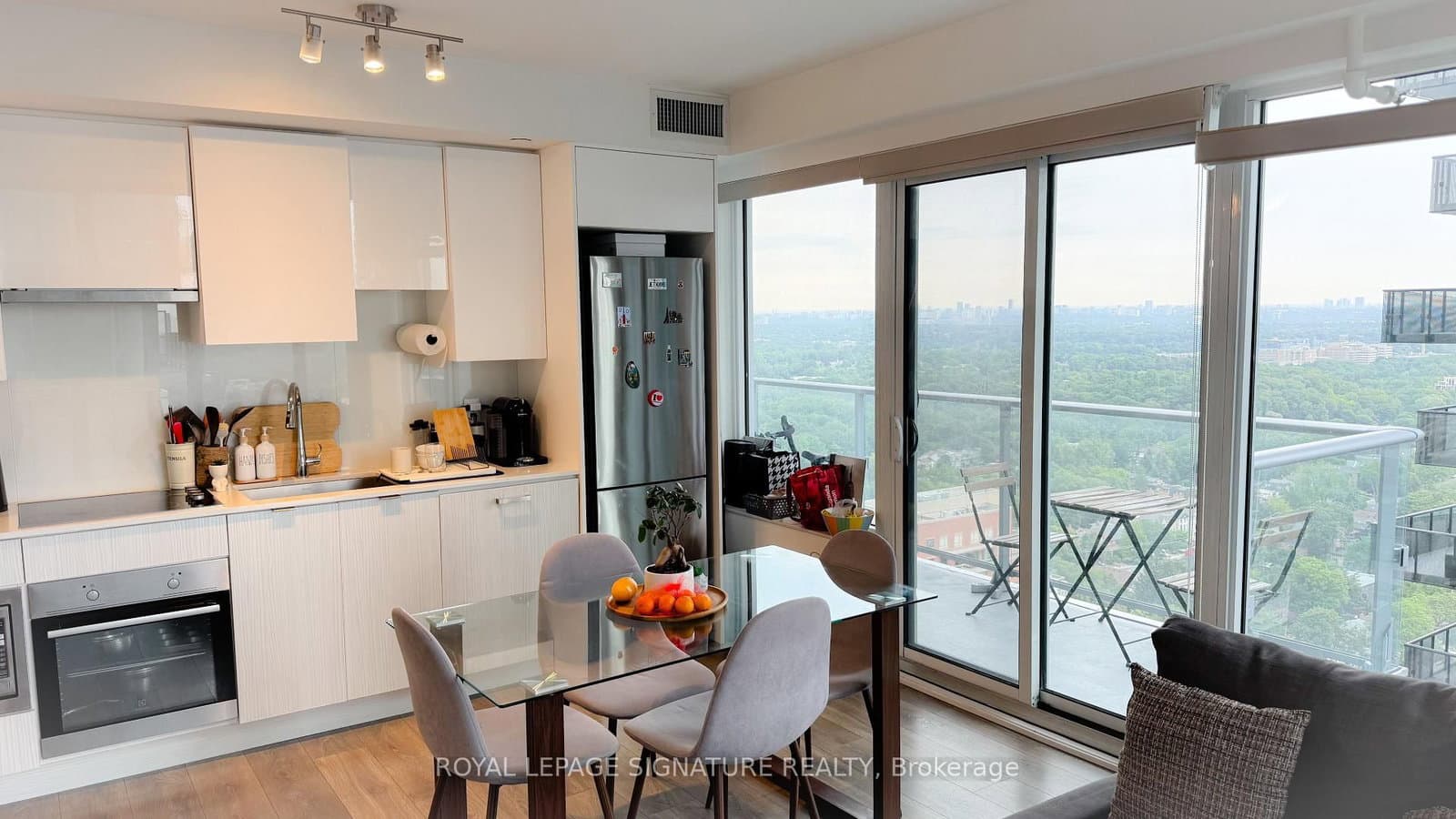 99 Broadway Avenue, Unit 3004 thumbnail 5