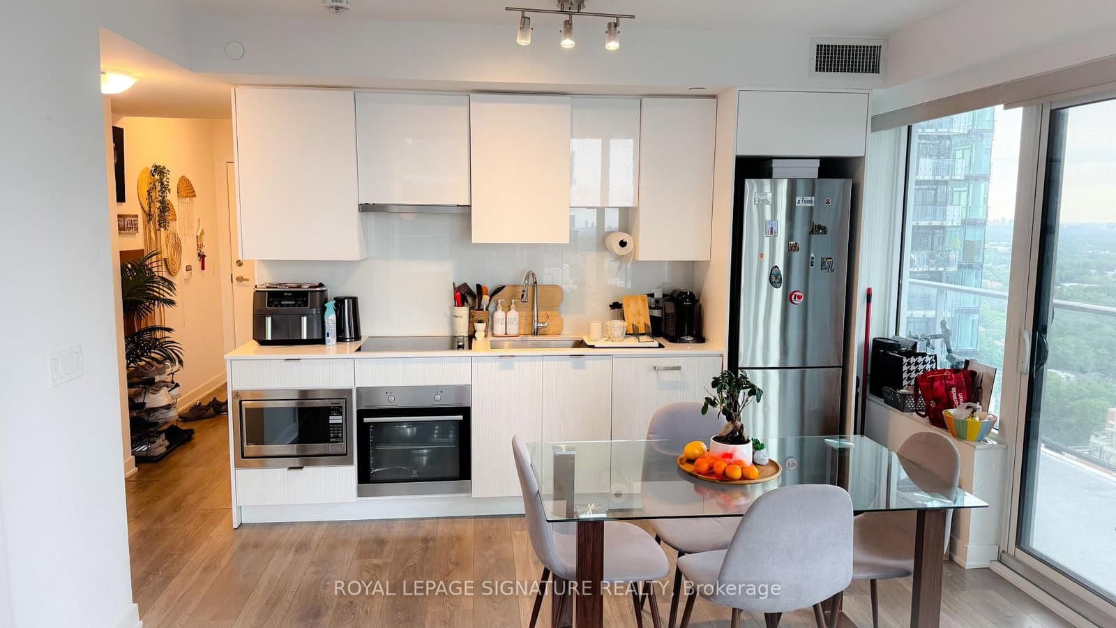 99 Broadway Avenue, Unit 3004 thumbnail 6