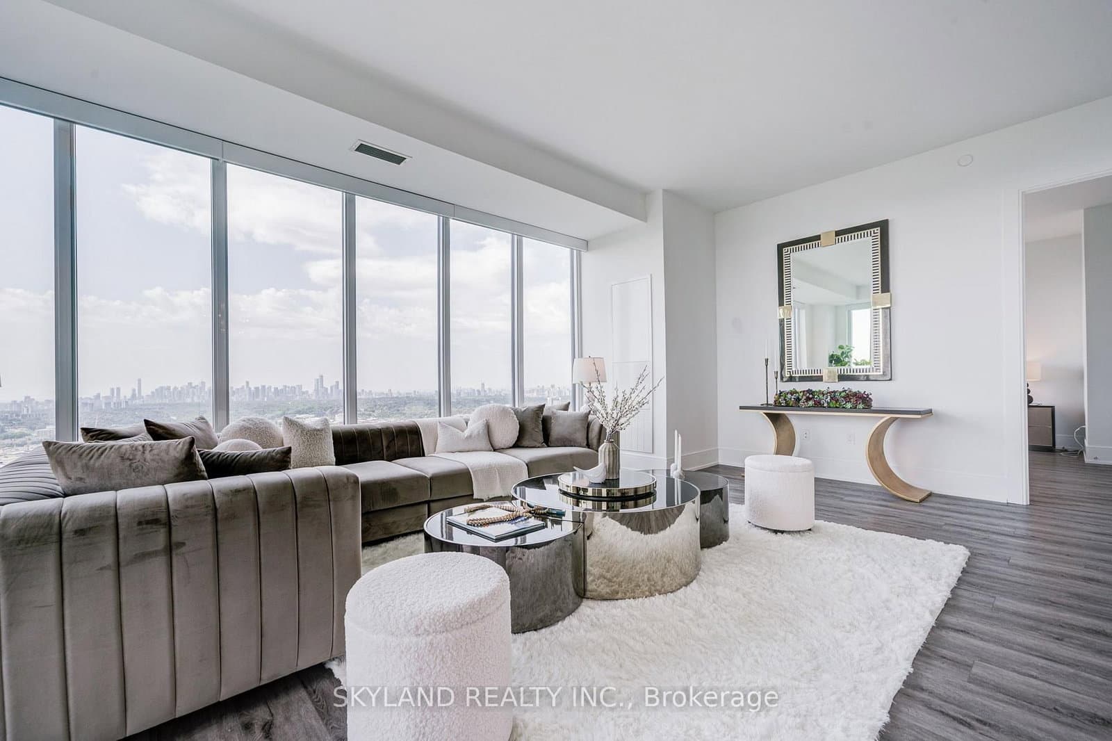 30 Inn On The Park Drive, Unit PH 09 thumbnail 18