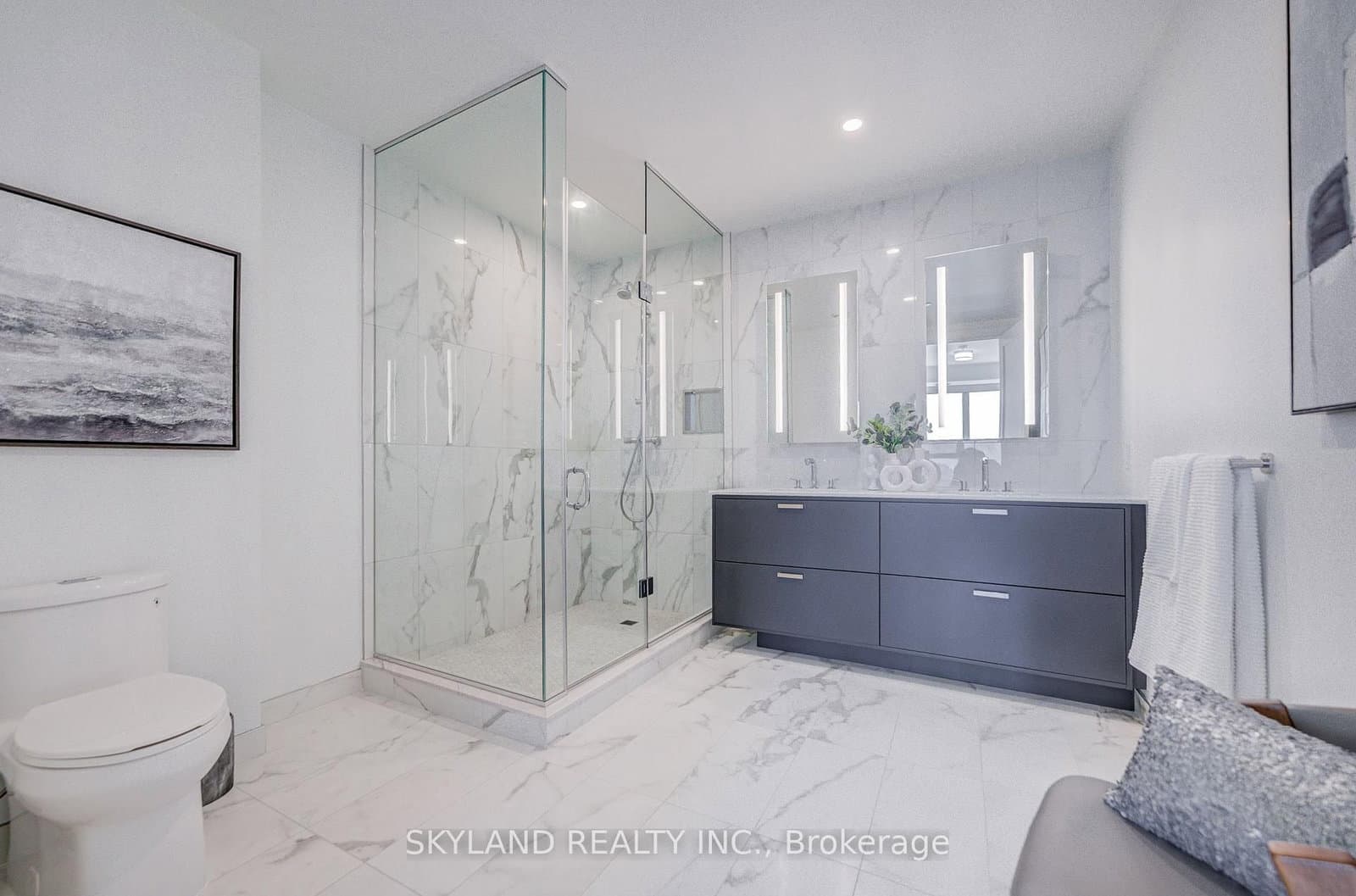 30 Inn On The Park Drive, Unit PH 09 thumbnail 25