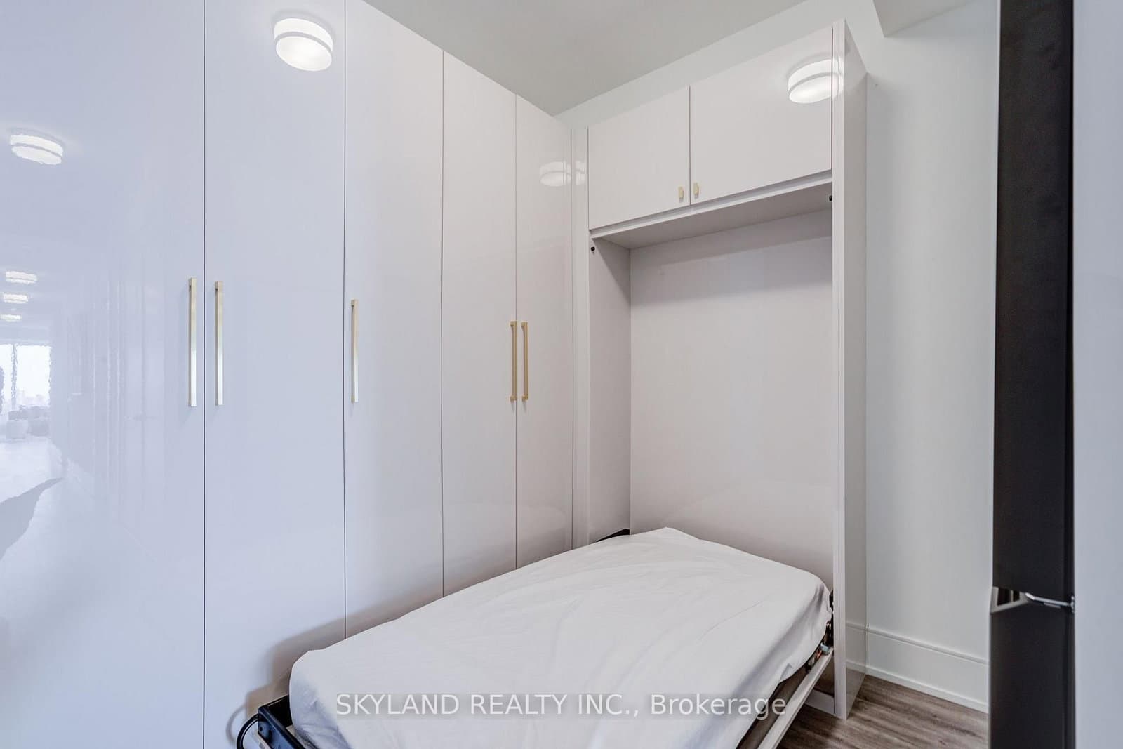 30 Inn On The Park Drive, Unit PH 09 thumbnail 26