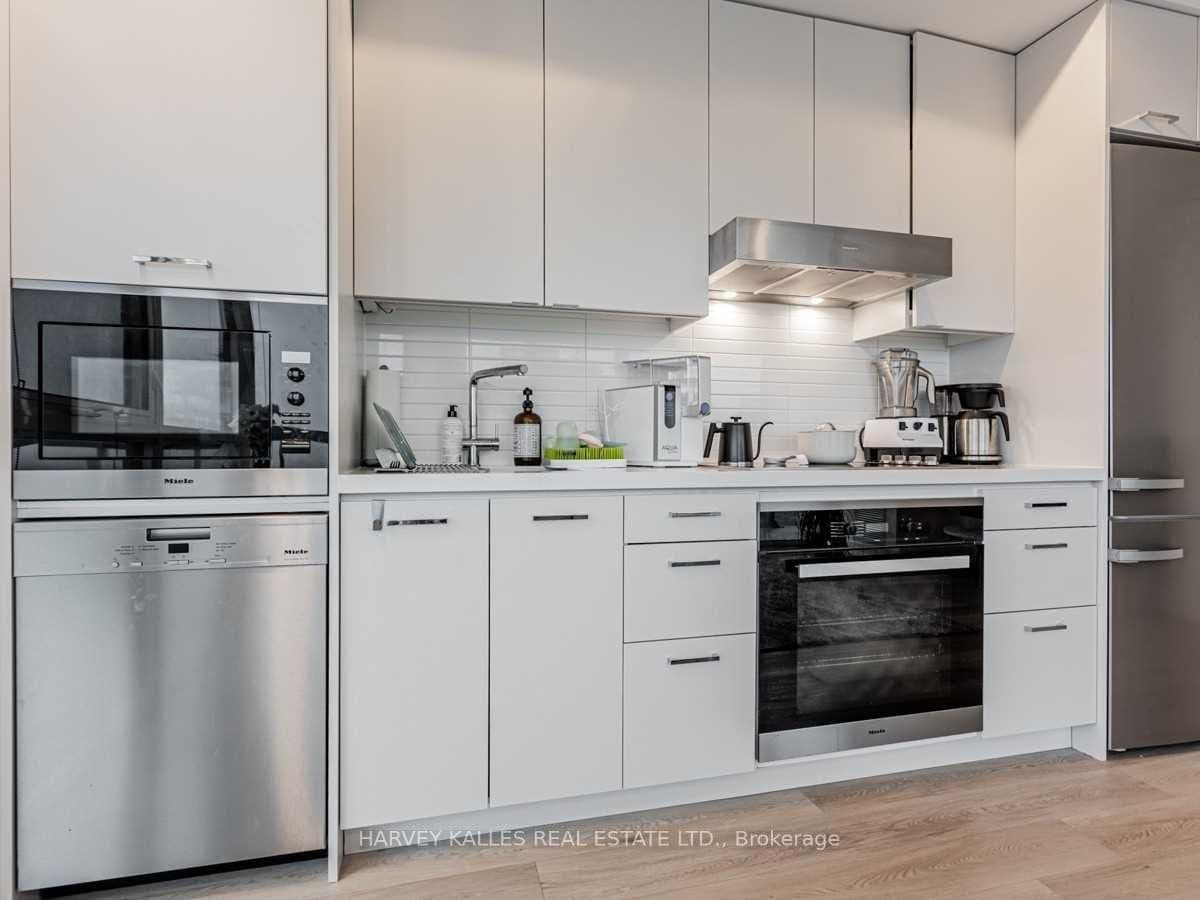 11 Lillian Street, Unit 1602 thumbnail 10
