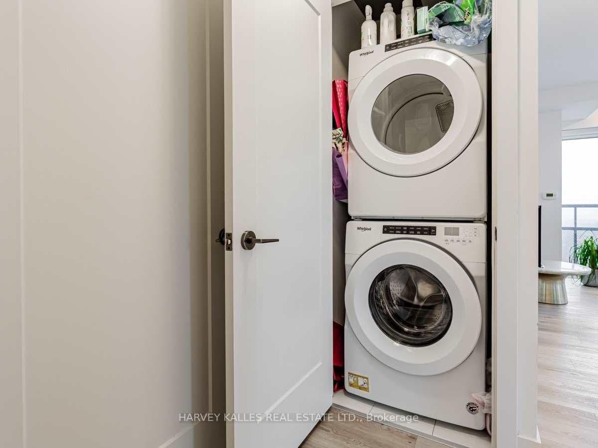 11 Lillian Street, Unit 1602 thumbnail 17