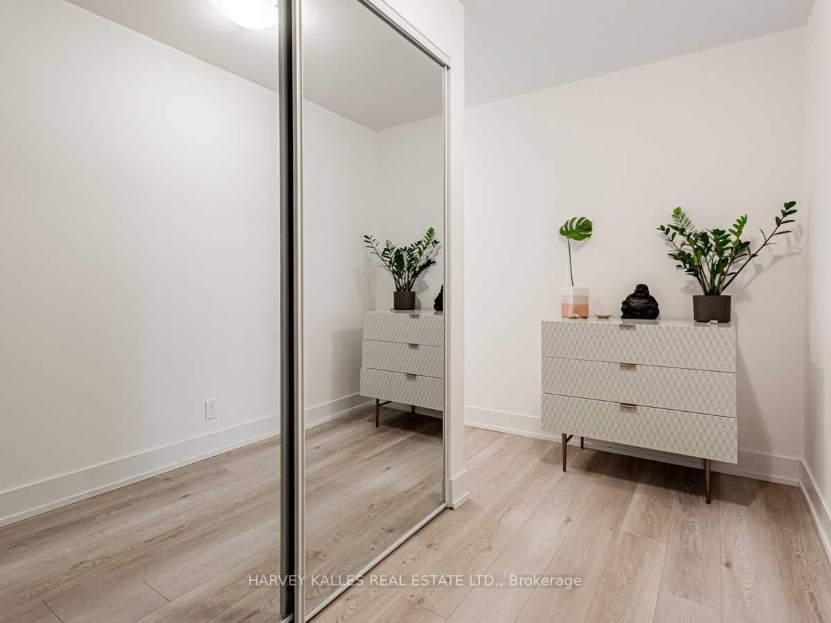 11 Lillian Street, Unit 1602 thumbnail 4