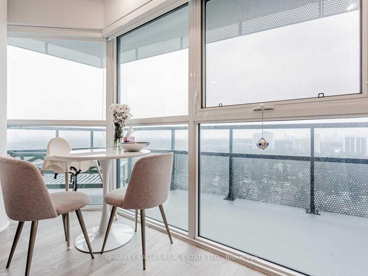 11 Lillian Street, Unit 1602 thumbnail 9