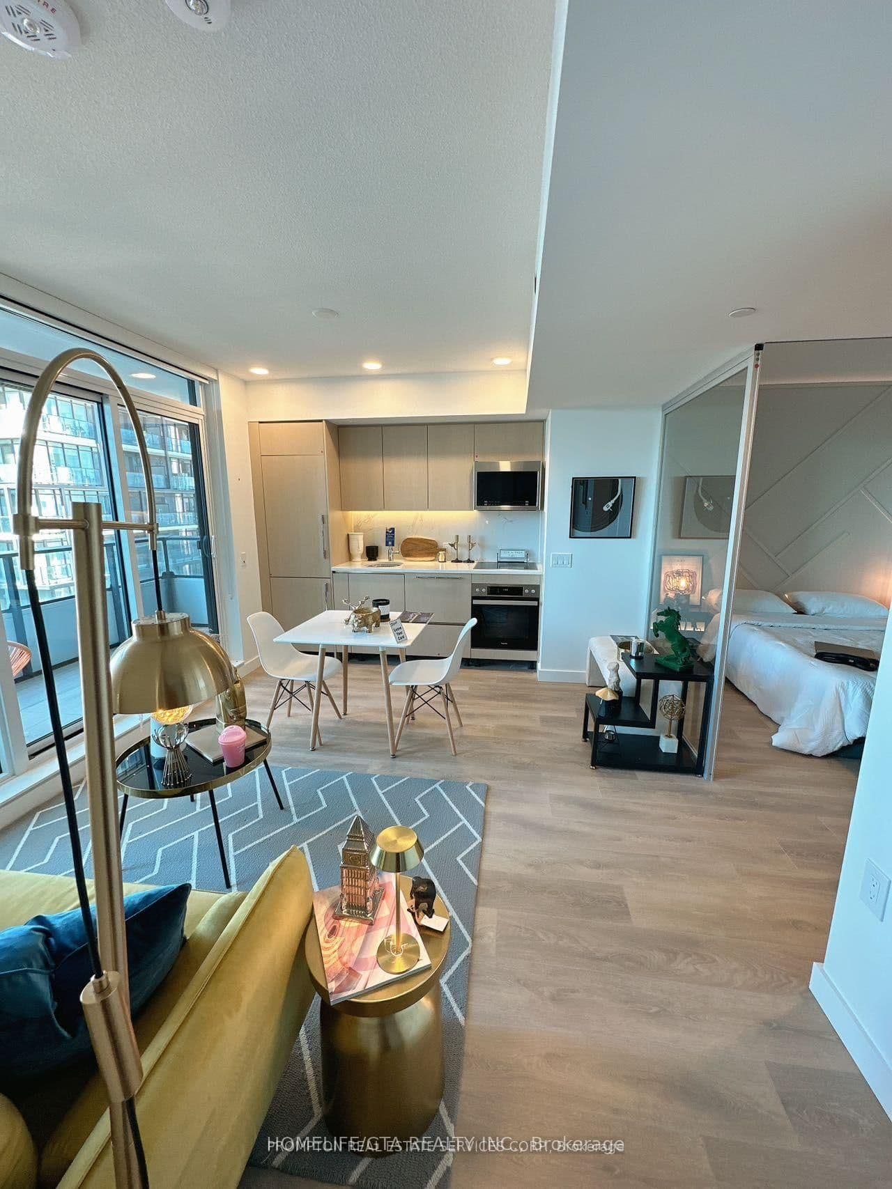 38 Widmer Street, Unit 2710 thumbnail 11