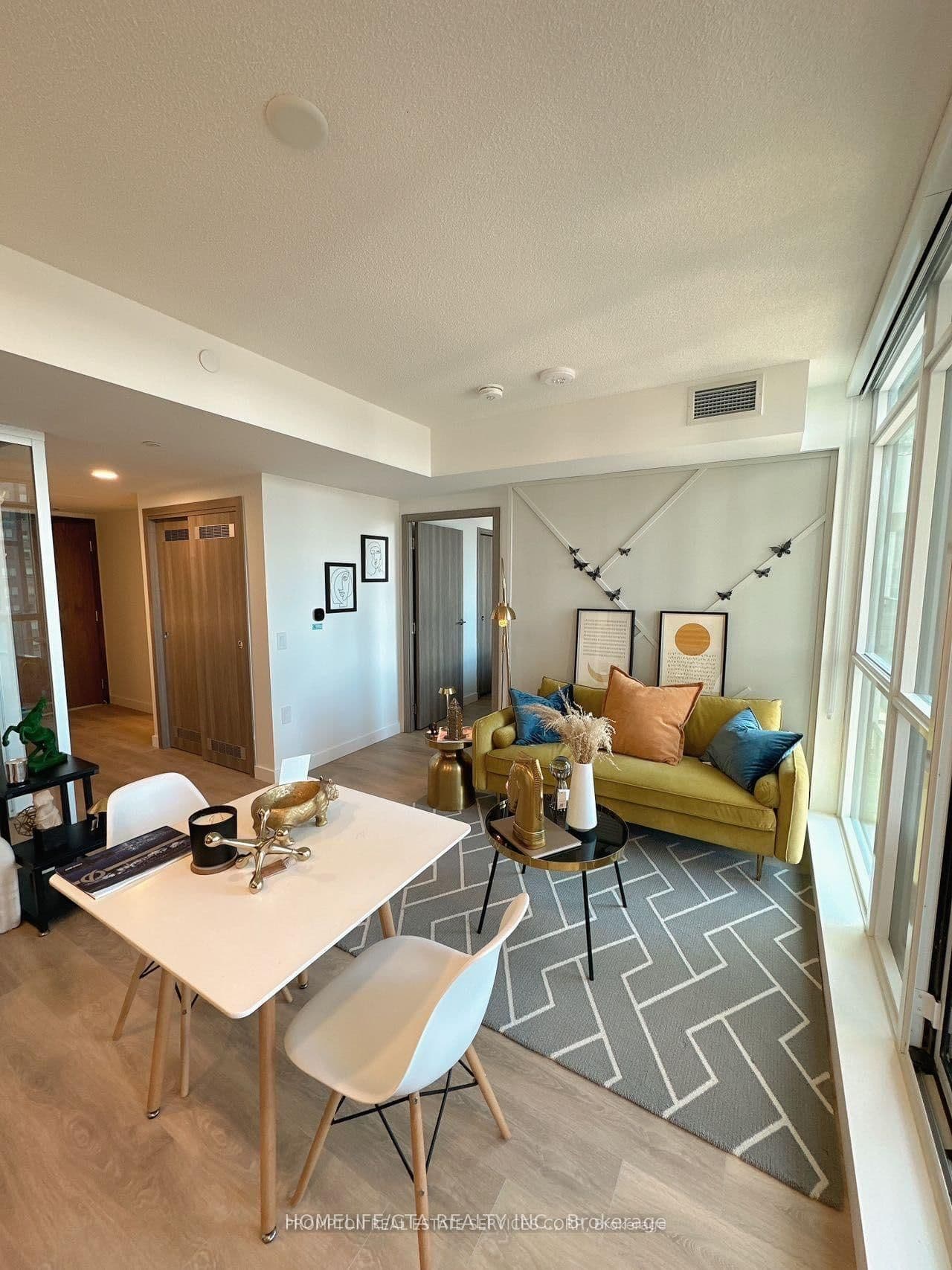 38 Widmer Street, Unit 2710 thumbnail 13