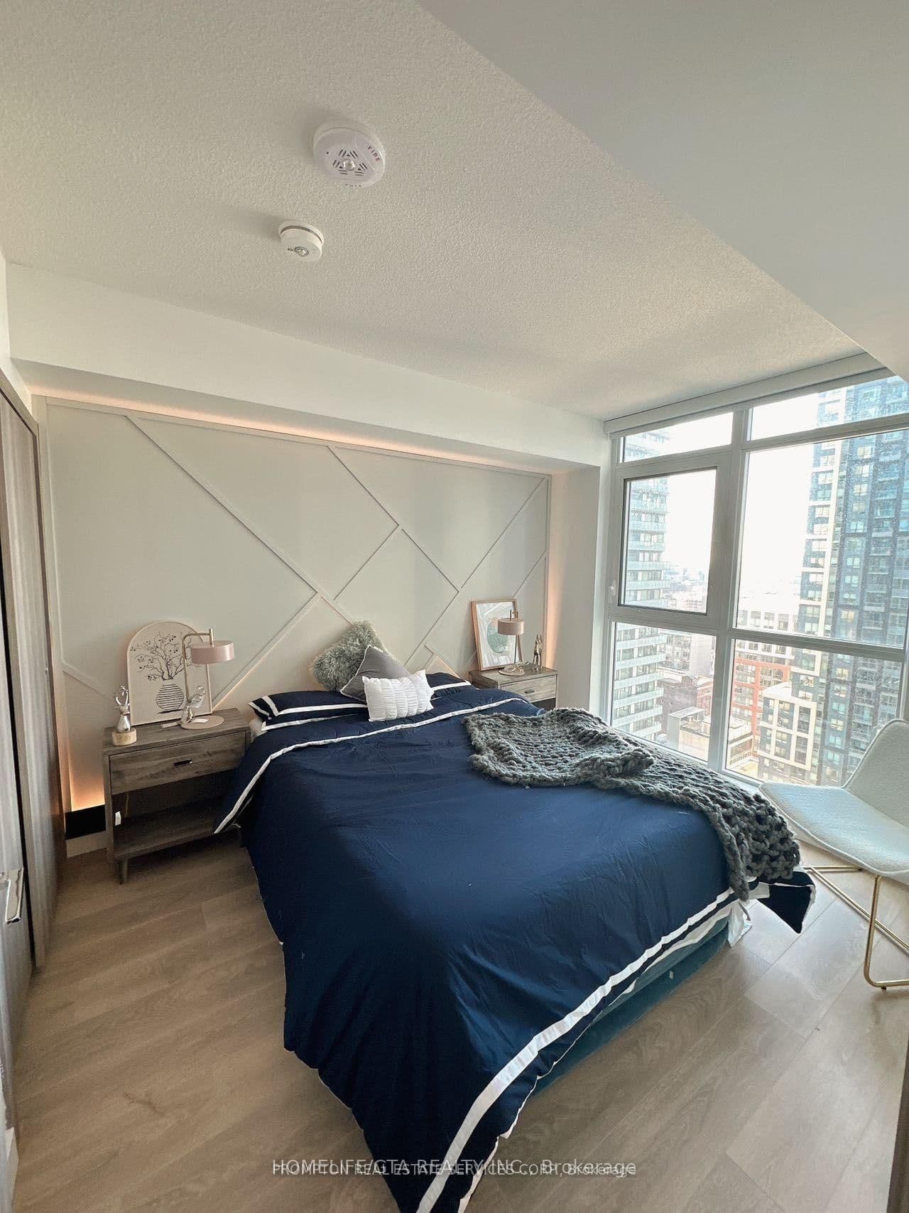 38 Widmer Street, Unit 2710 thumbnail 16