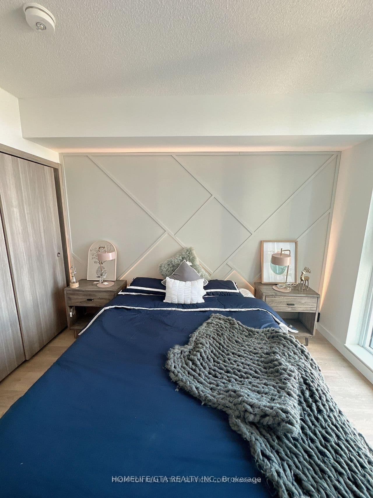 38 Widmer Street, Unit 2710 thumbnail 17
