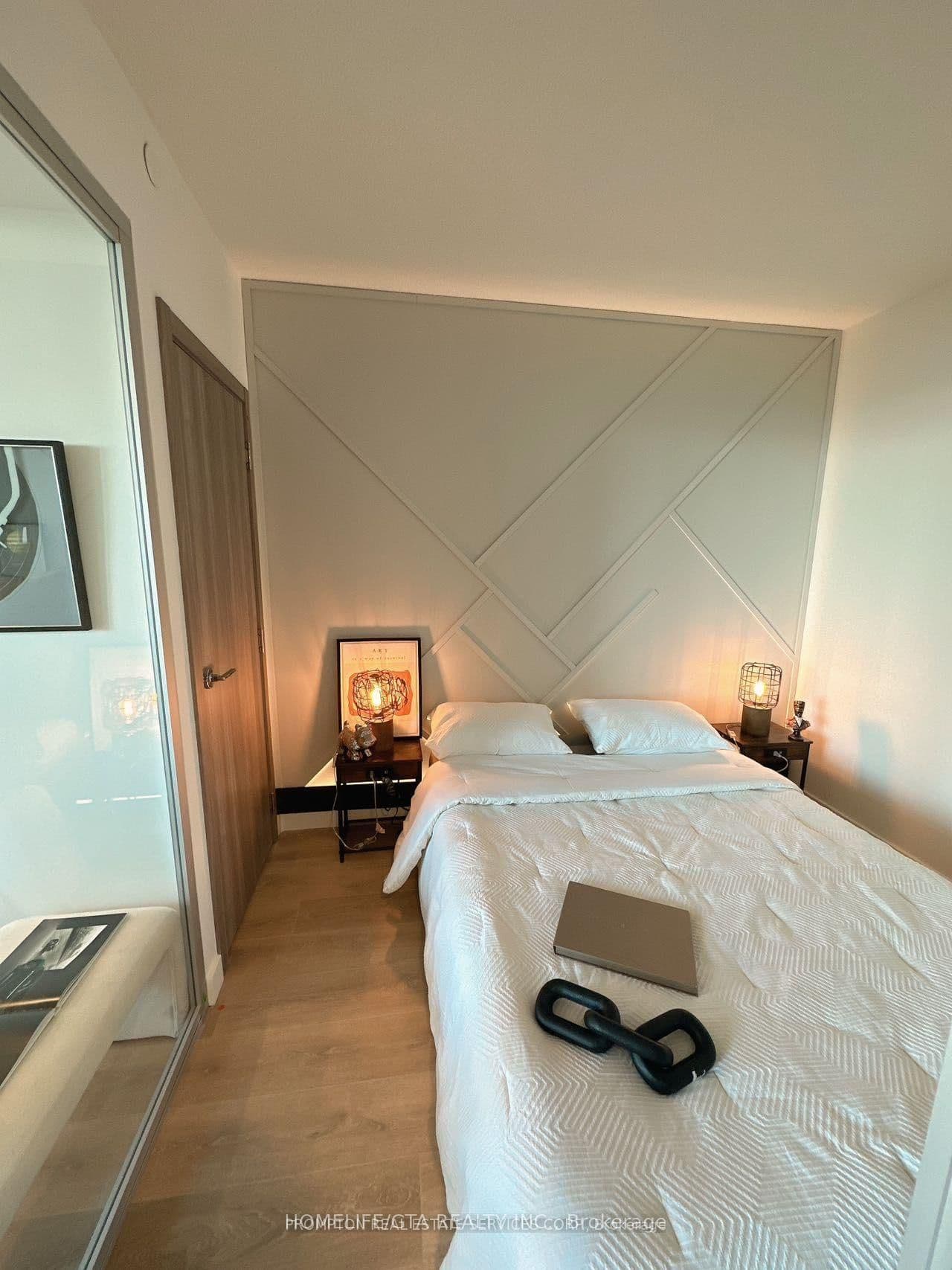 38 Widmer Street, Unit 2710 thumbnail 22