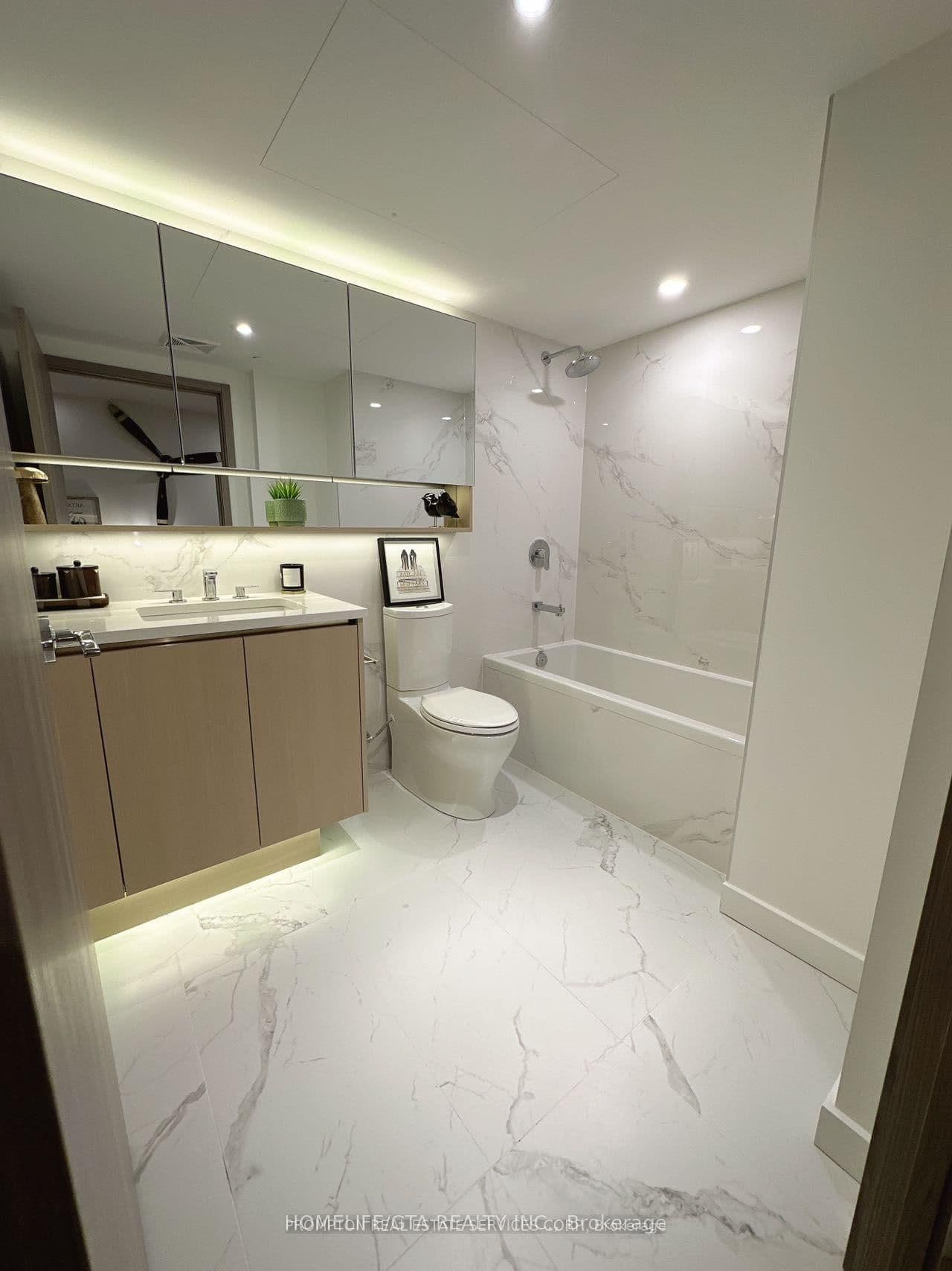 38 Widmer Street, Unit 2710 thumbnail 24