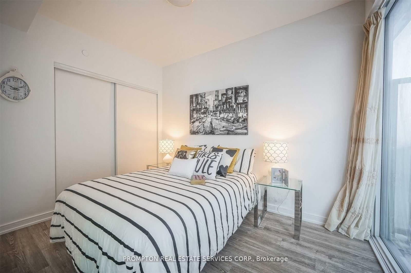 28 wellesley Street E, Unit 1805 thumbnail 13