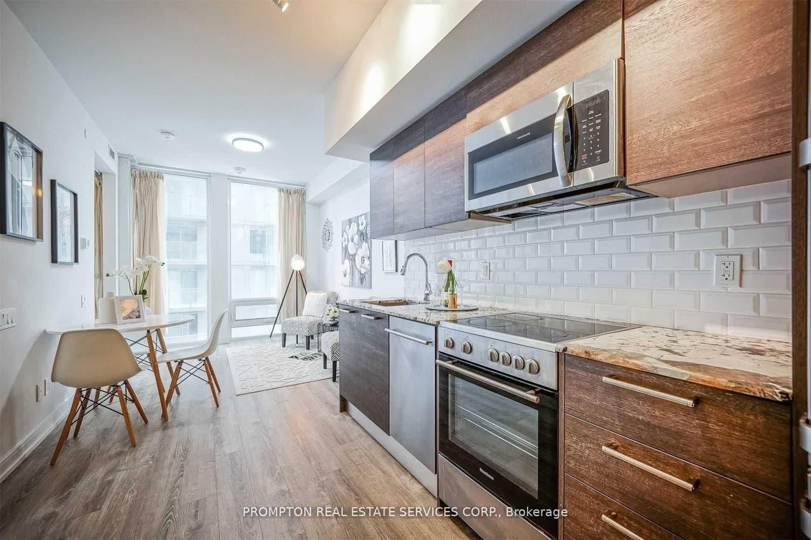 28 wellesley Street E, Unit 1805 thumbnail 7
