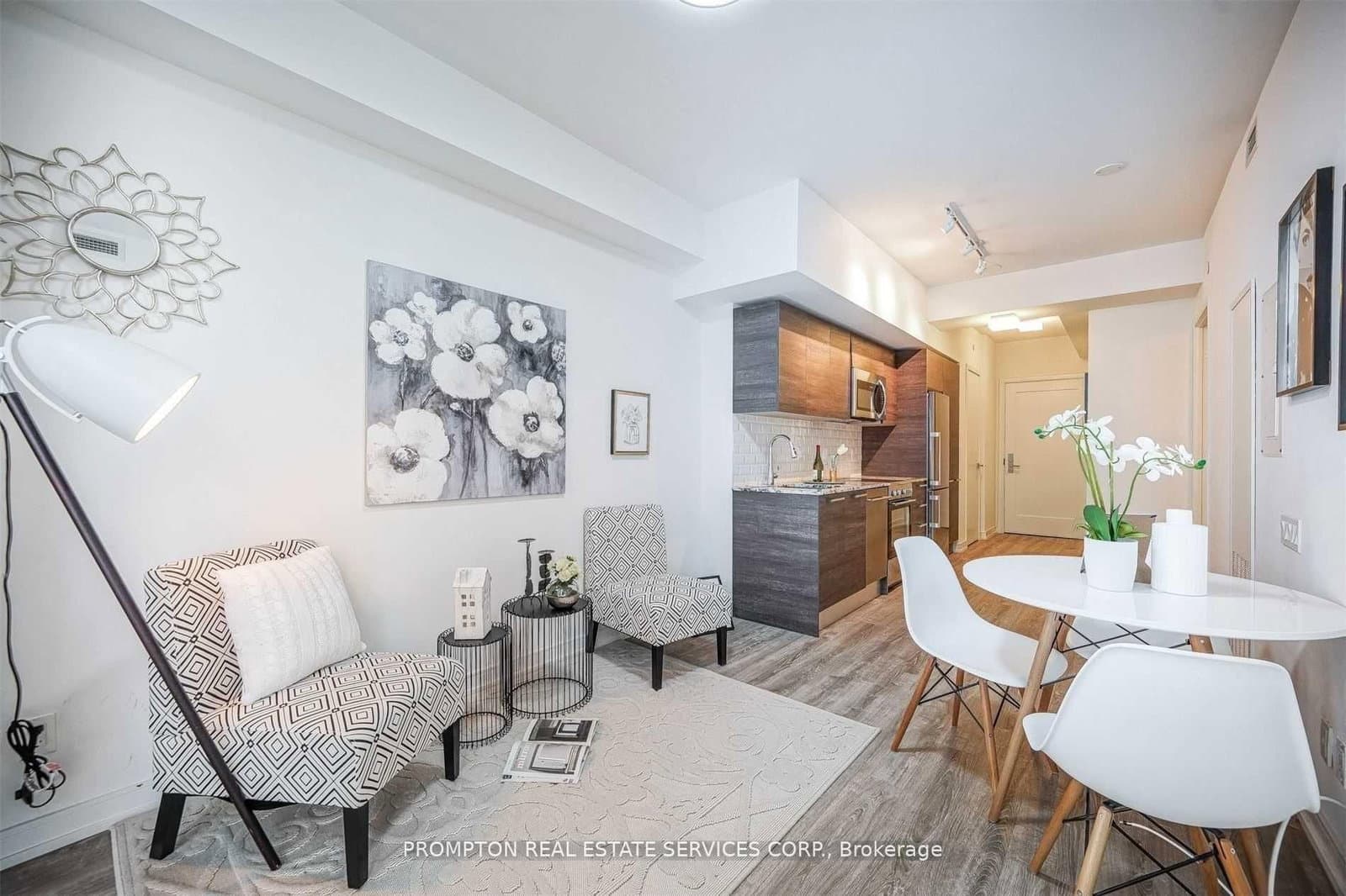 28 wellesley Street E, Unit 1805 thumbnail 9