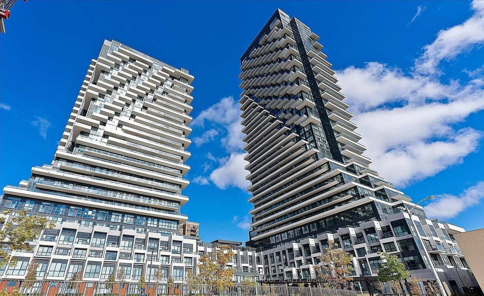 20 Inn On The Park Drive, Unit 1739 - Image 1