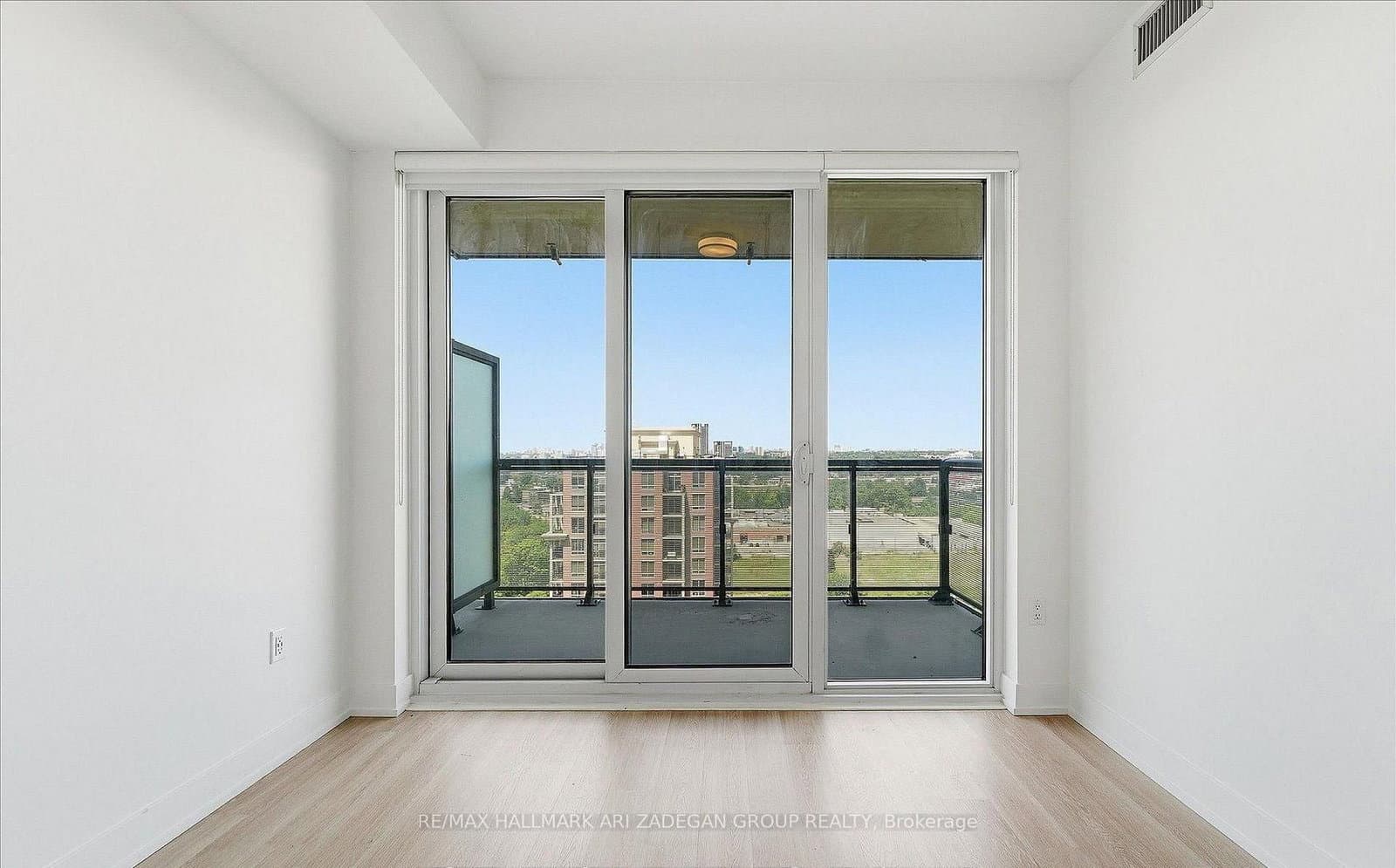 20 Inn On The Park Drive, Unit 1739 thumbnail 11