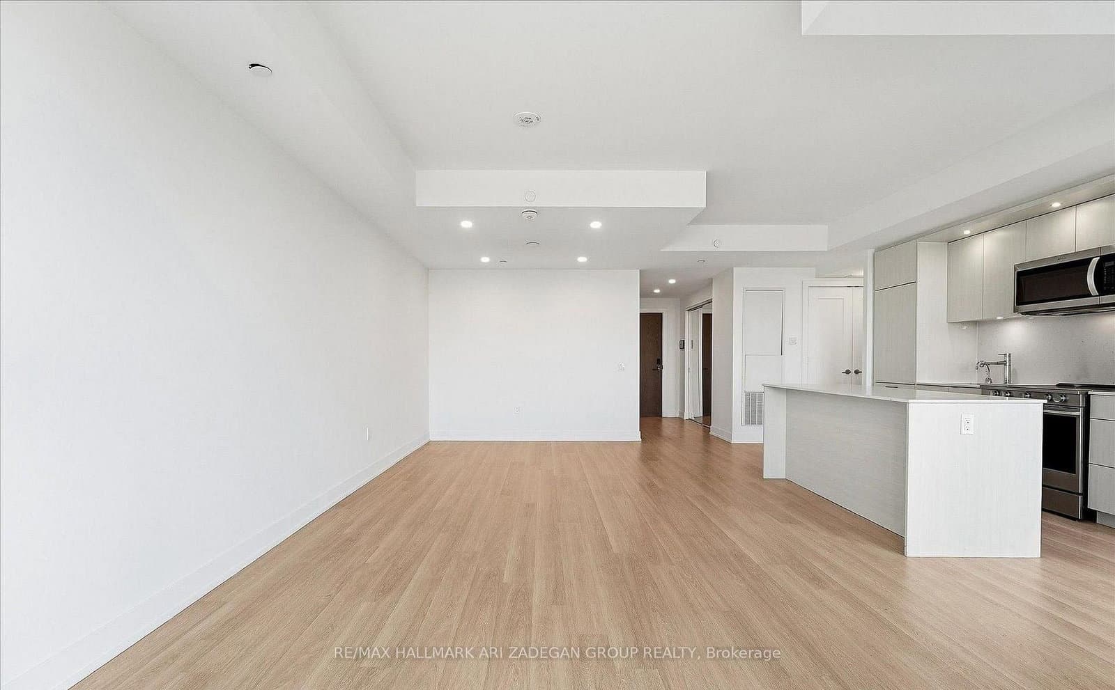 20 Inn On The Park Drive, Unit 1739 thumbnail 13