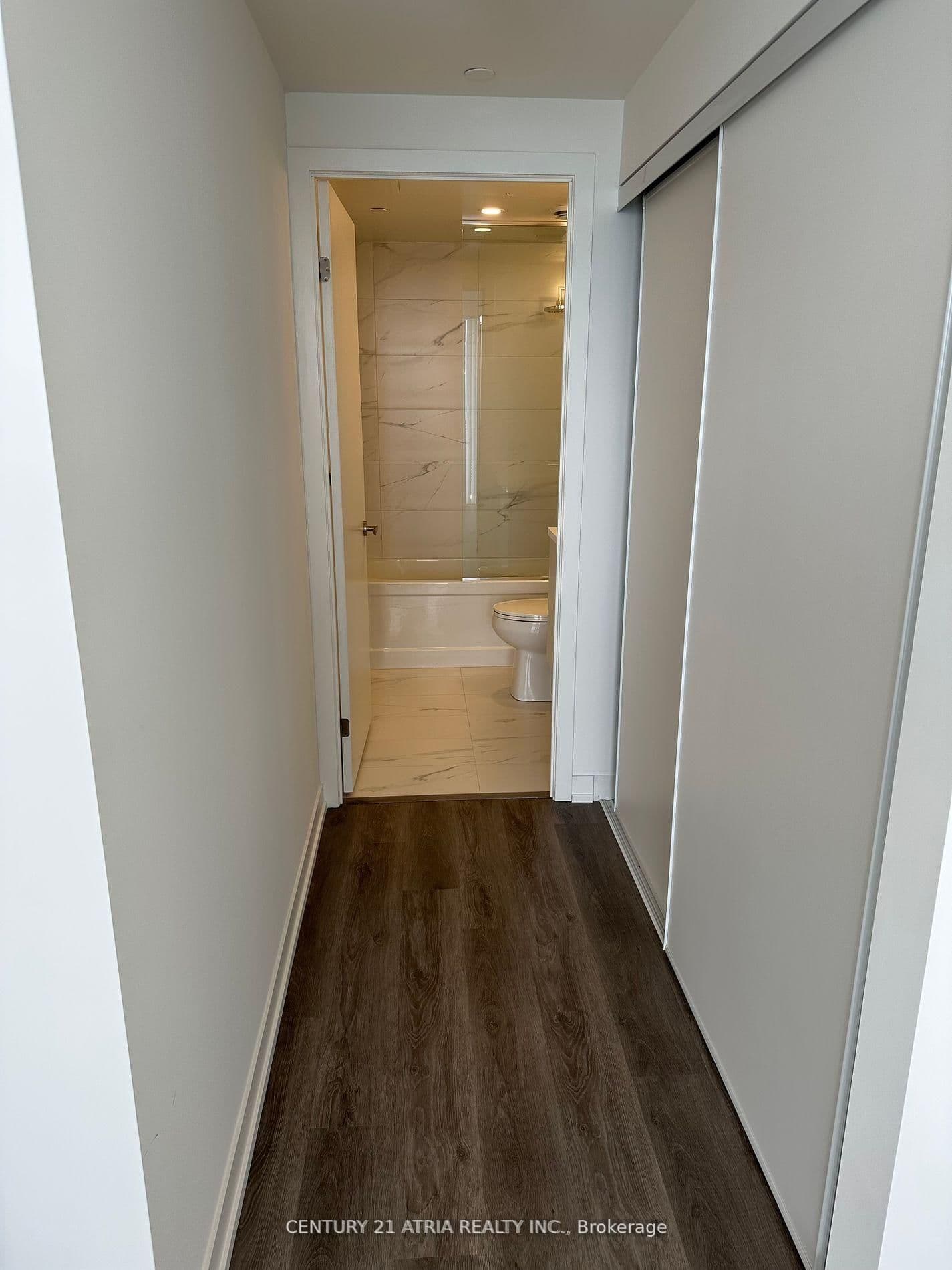 138 Downes Street, Unit 5508 thumbnail 10